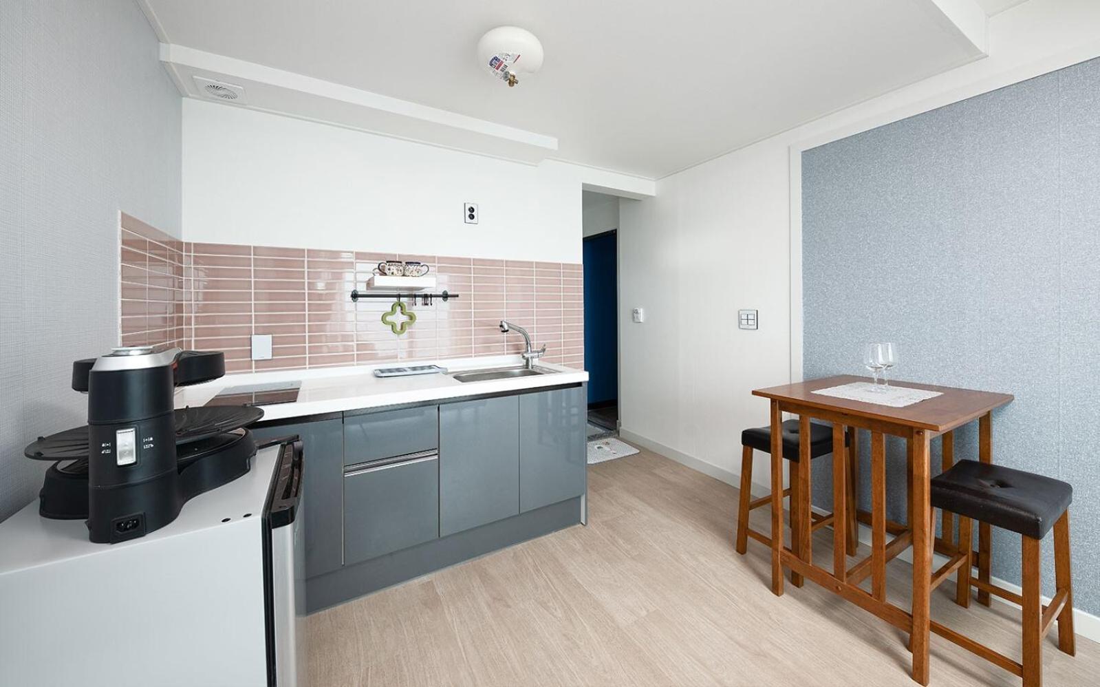 Double Room 4 photo 3