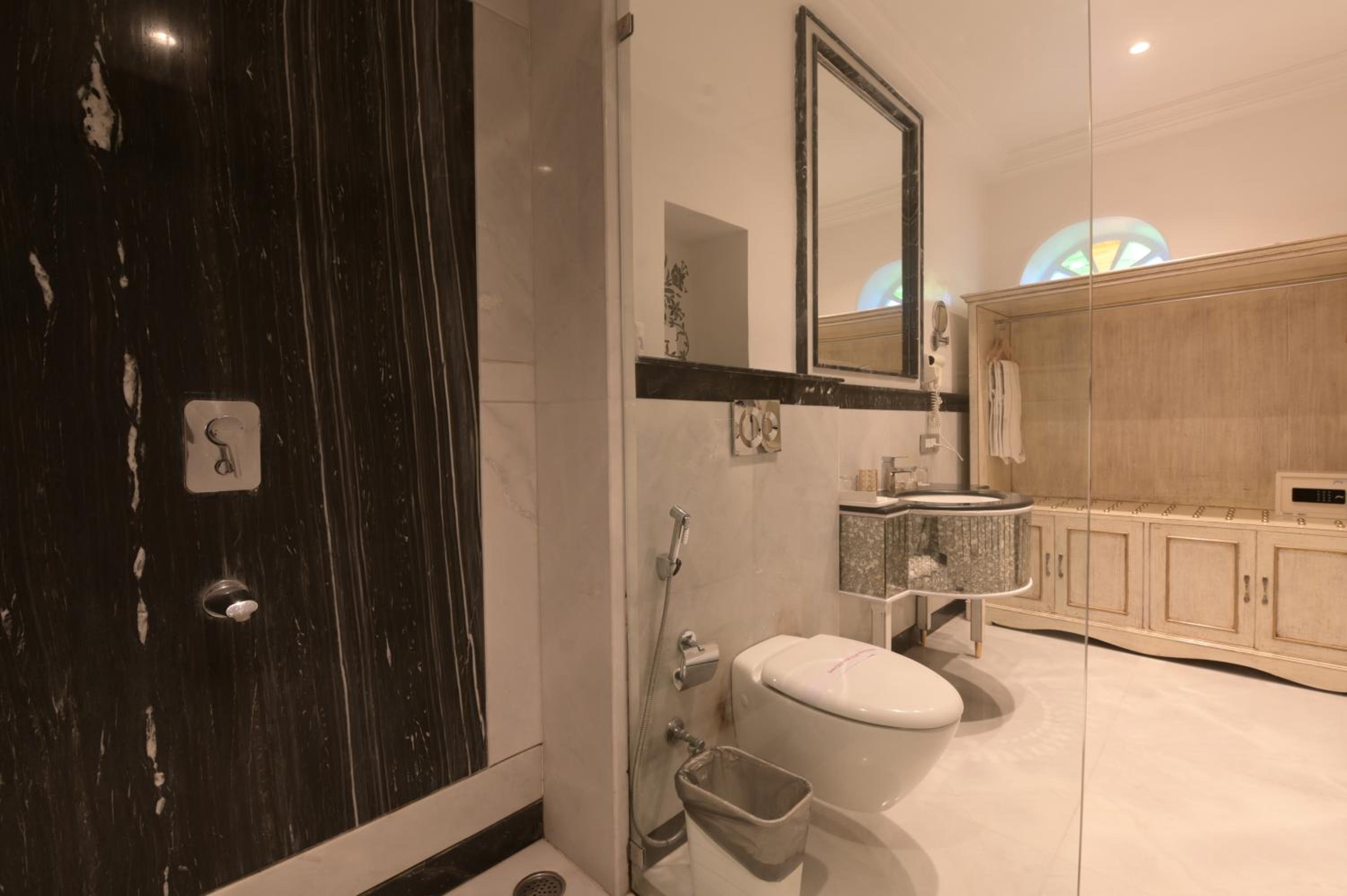 Haveli Room Non Lake Facing: Avail 30% Discount on spa (Valid for stay from 15 Apr to 30th Sept 2026) photo 2
