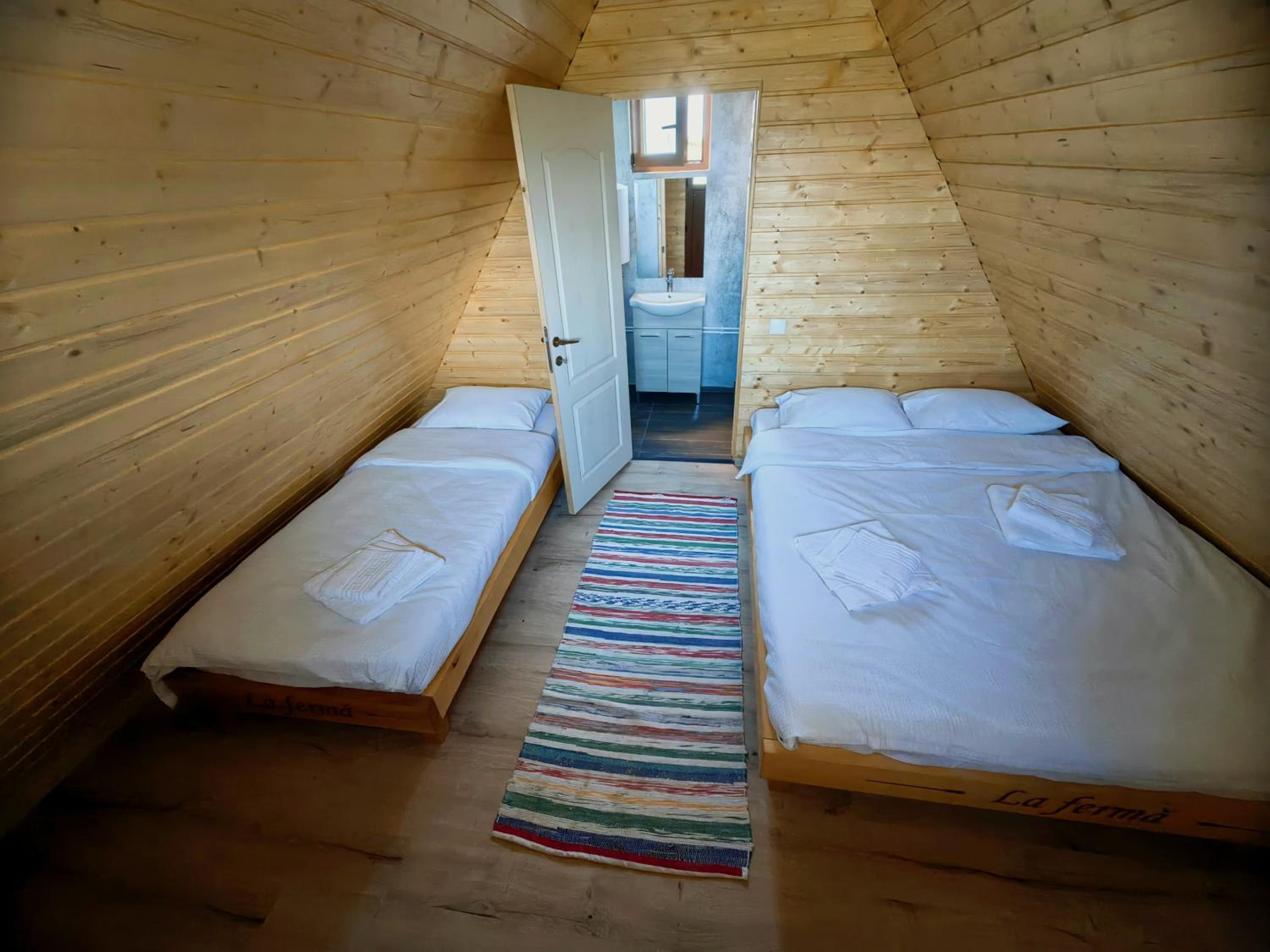 Triple Room with Private Bathroom photo 3