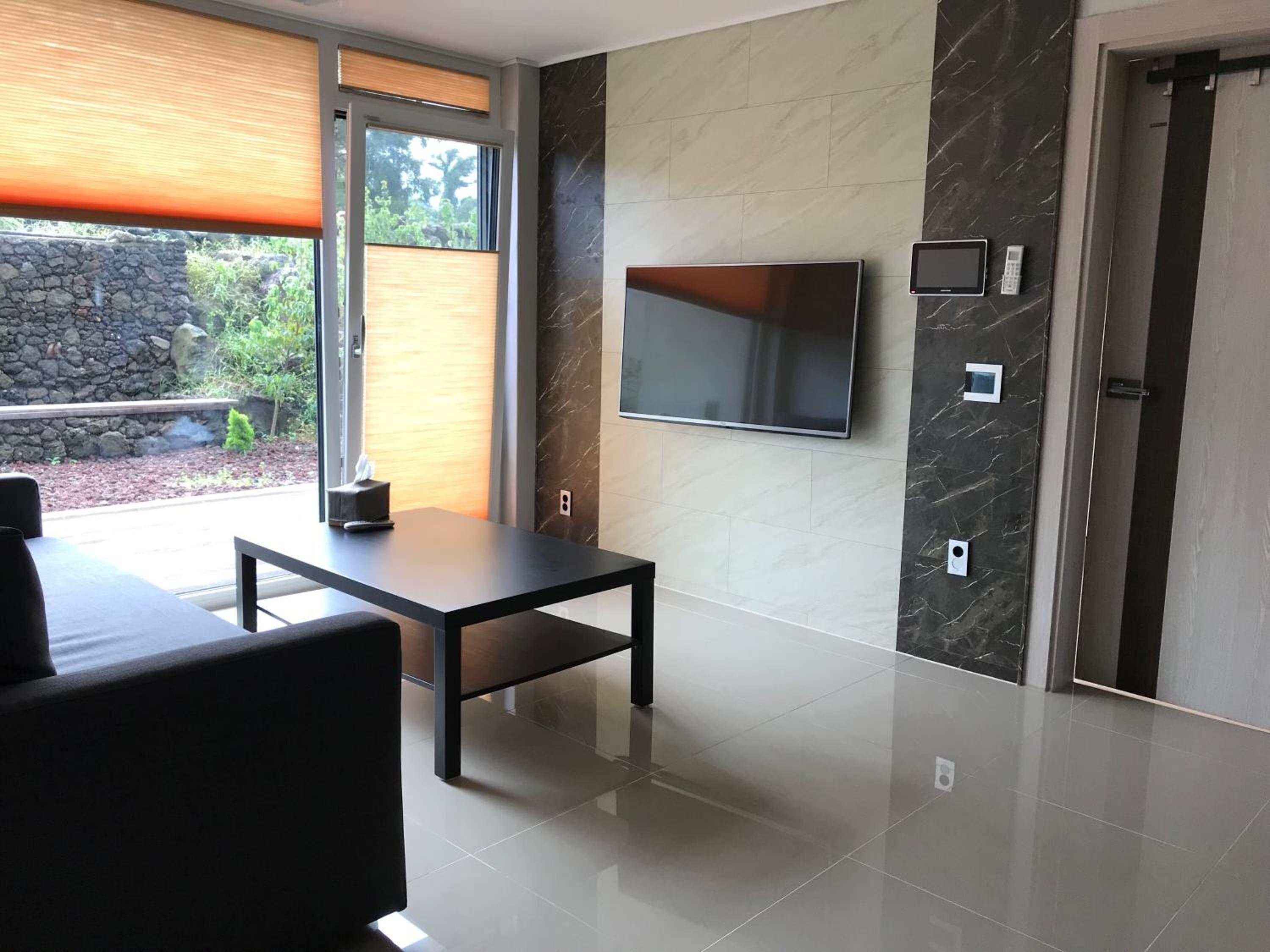 Quadruple Room - Photo 19