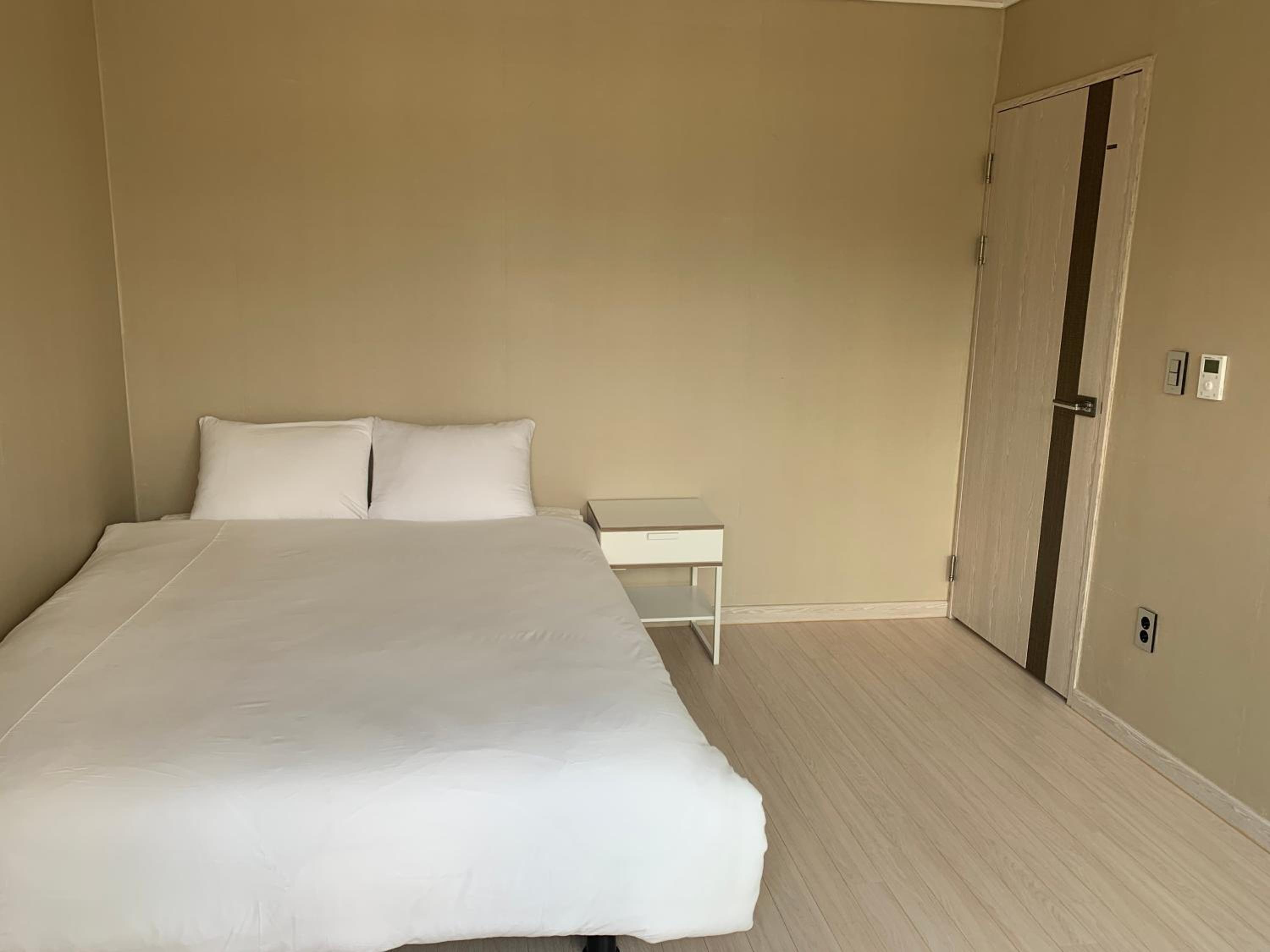 Quadruple Room - Photo 30