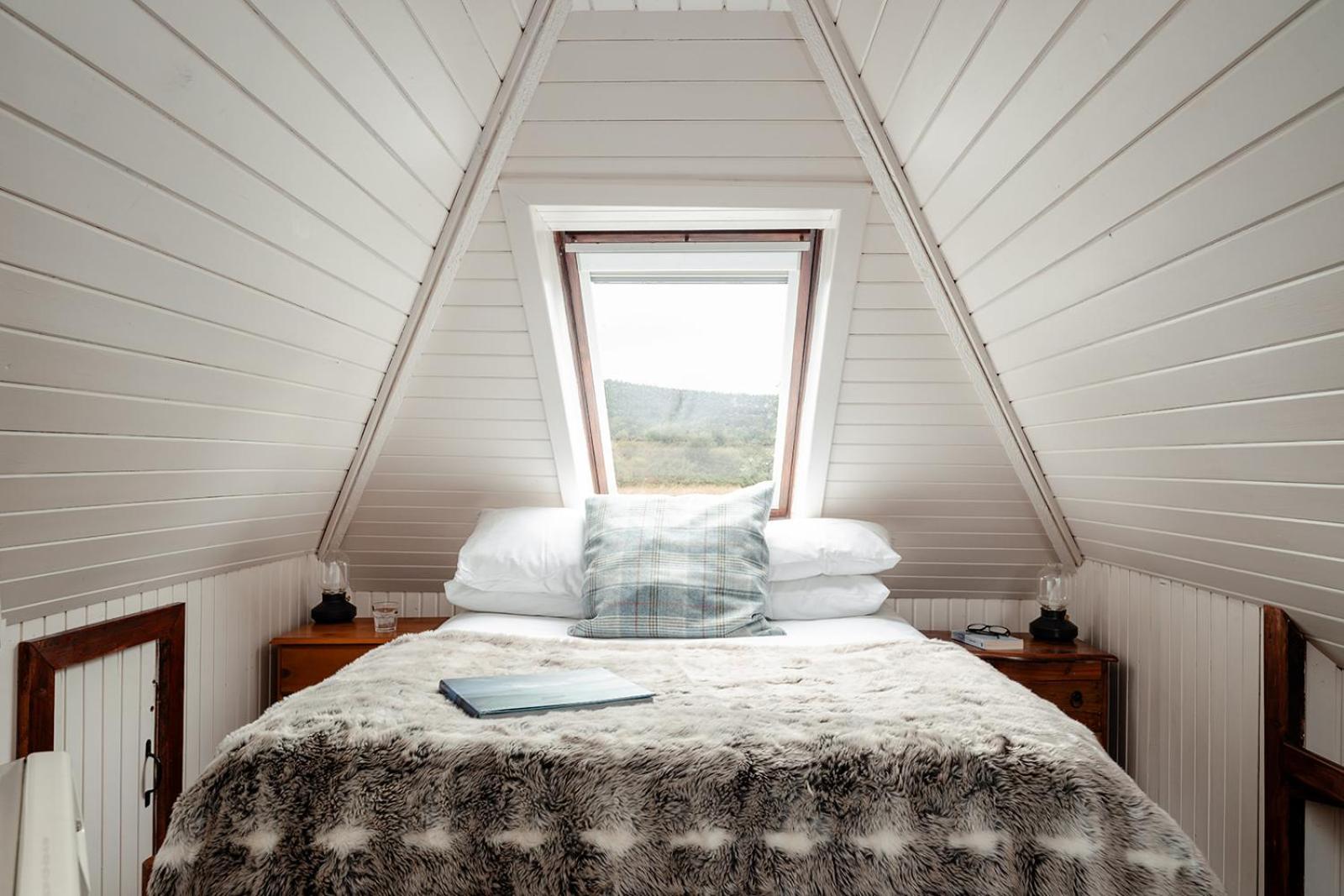 Five-Bedroom House photo 1