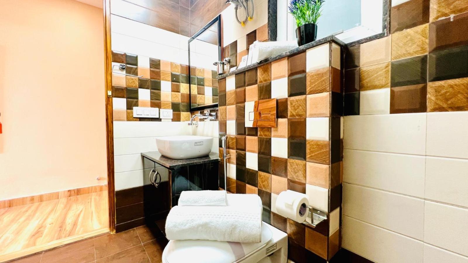 Standard One Bedroom Apartment - Photo 3