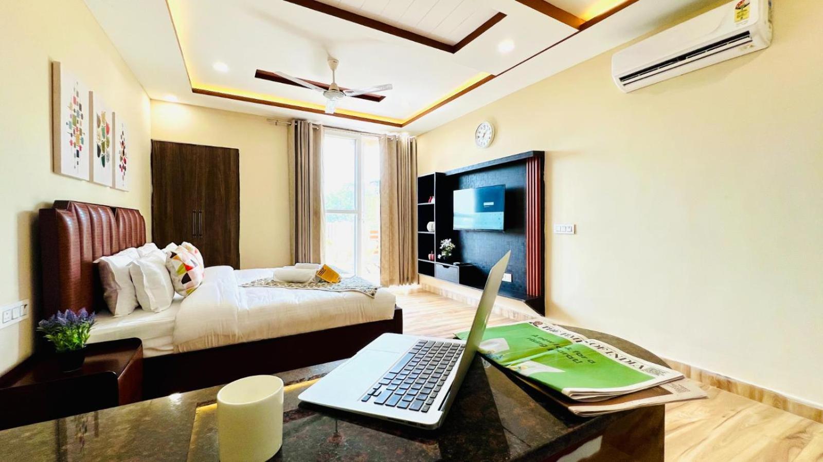 Standard One Bedroom Apartment - Photo 2