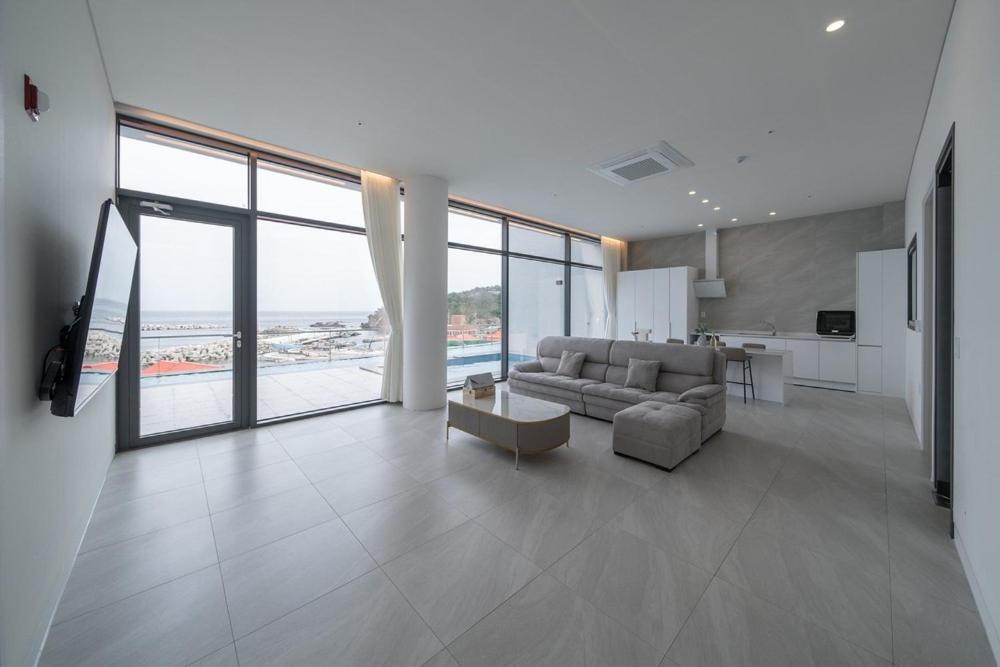 One-Bedroom Villa photo 1