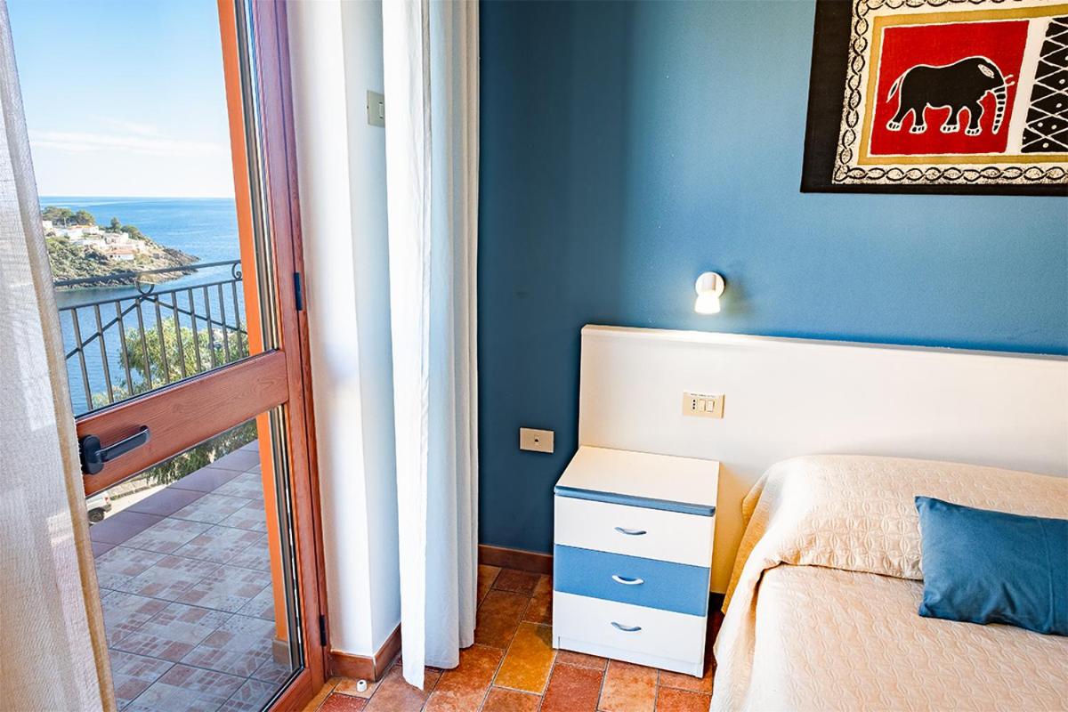 Studio with Sea View photo 3