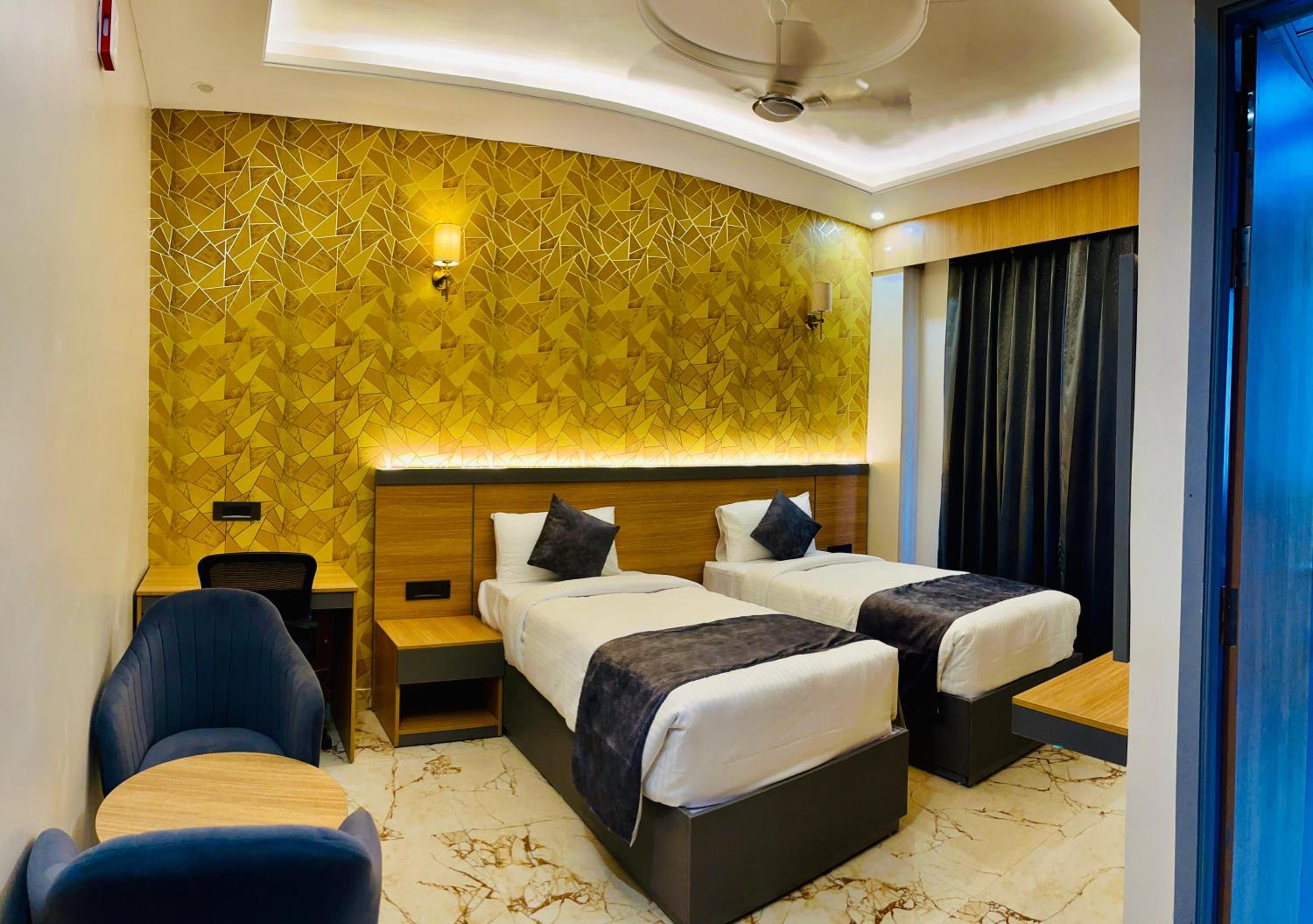 Deluxe Twin Room photo 1