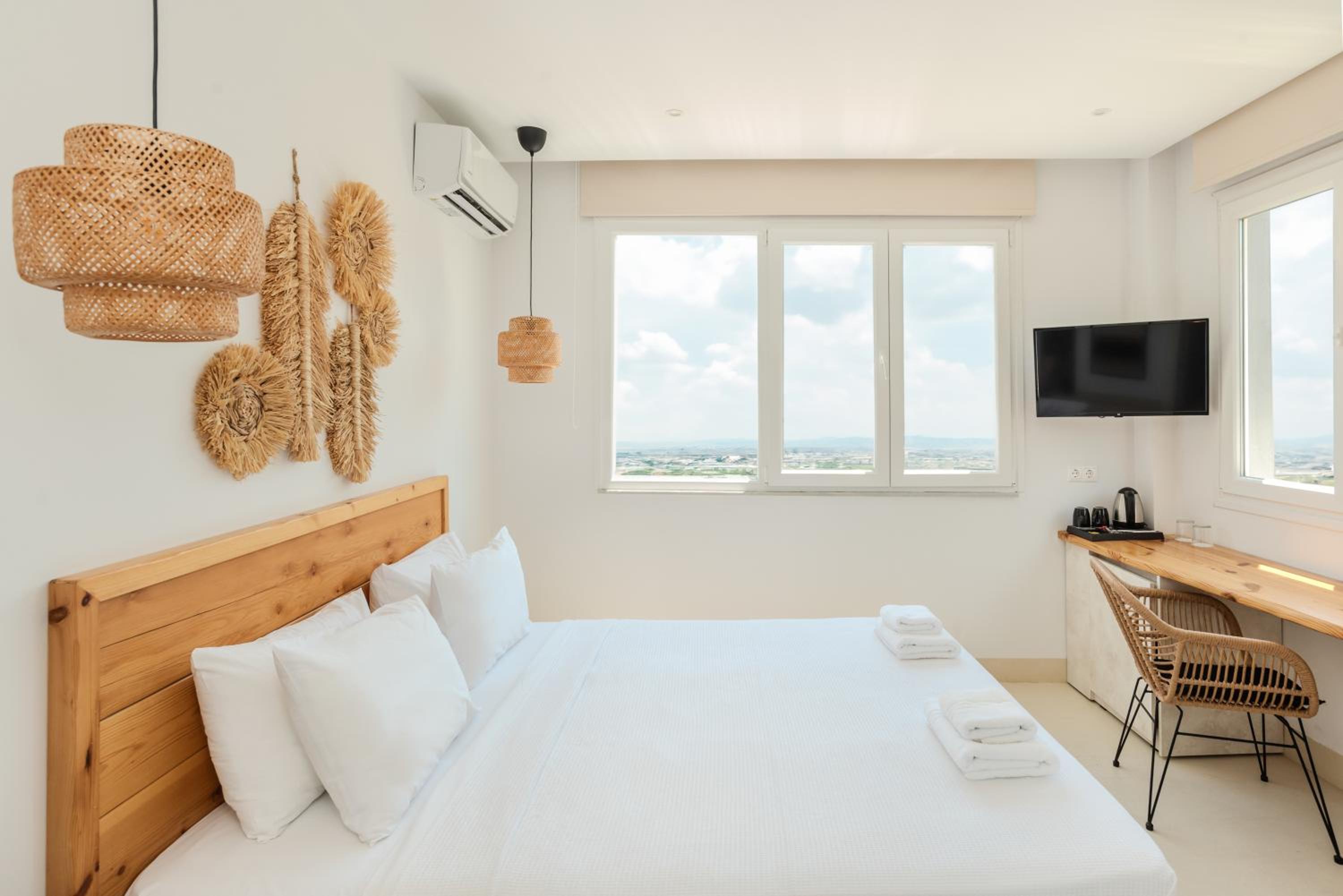 Deluxe Double Room - Photo 1