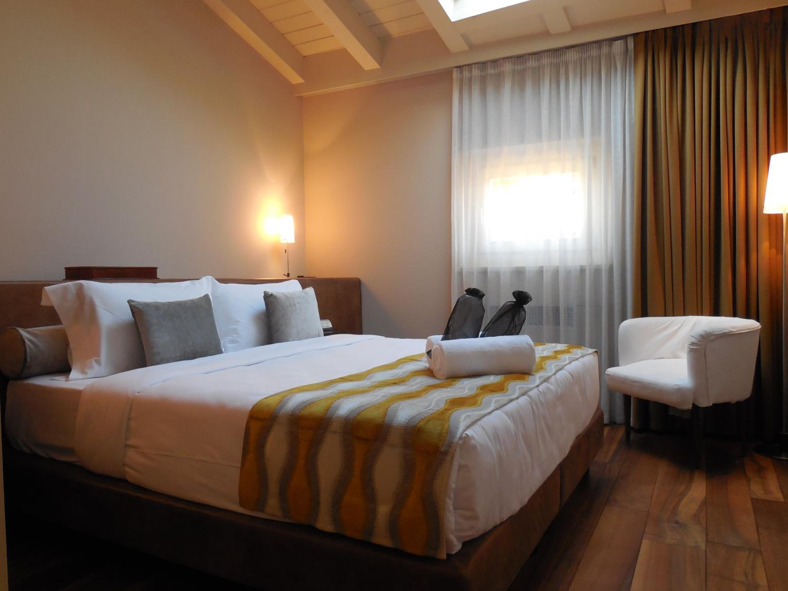 Superior Double or Twin Room - Photo 4