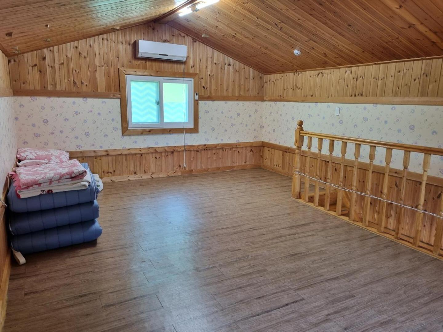 Family Room photo 1