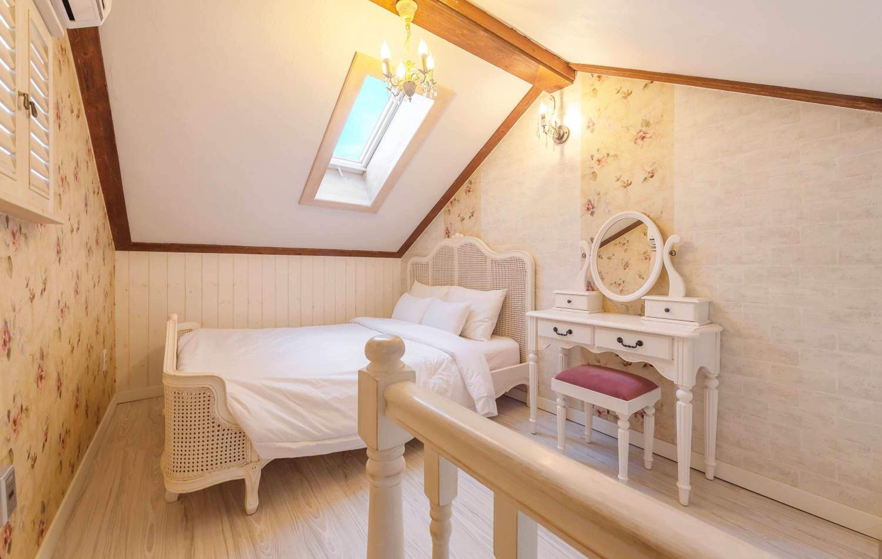 Quadruple Room - Photo 10
