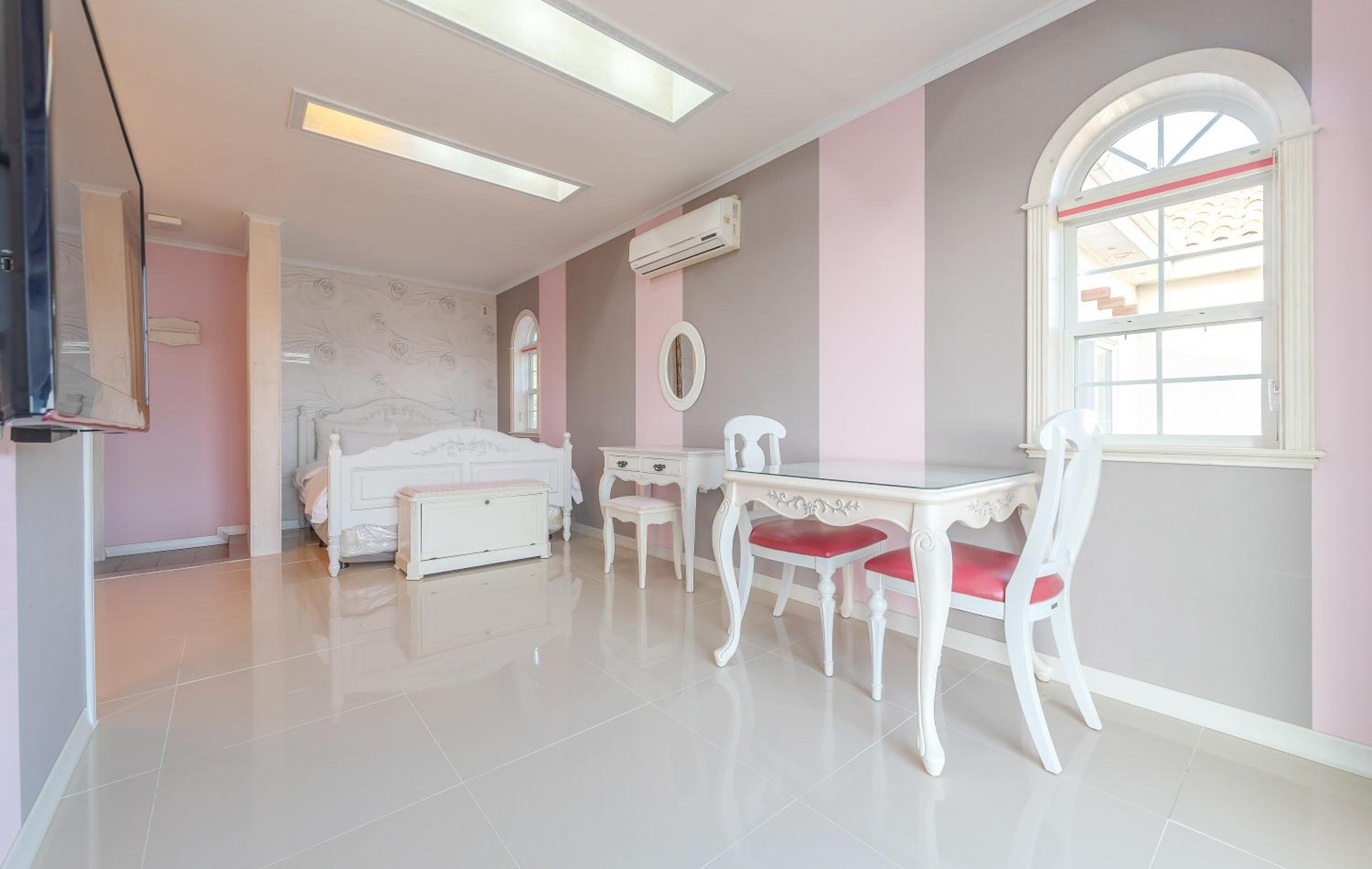 Double Room - Photo 4