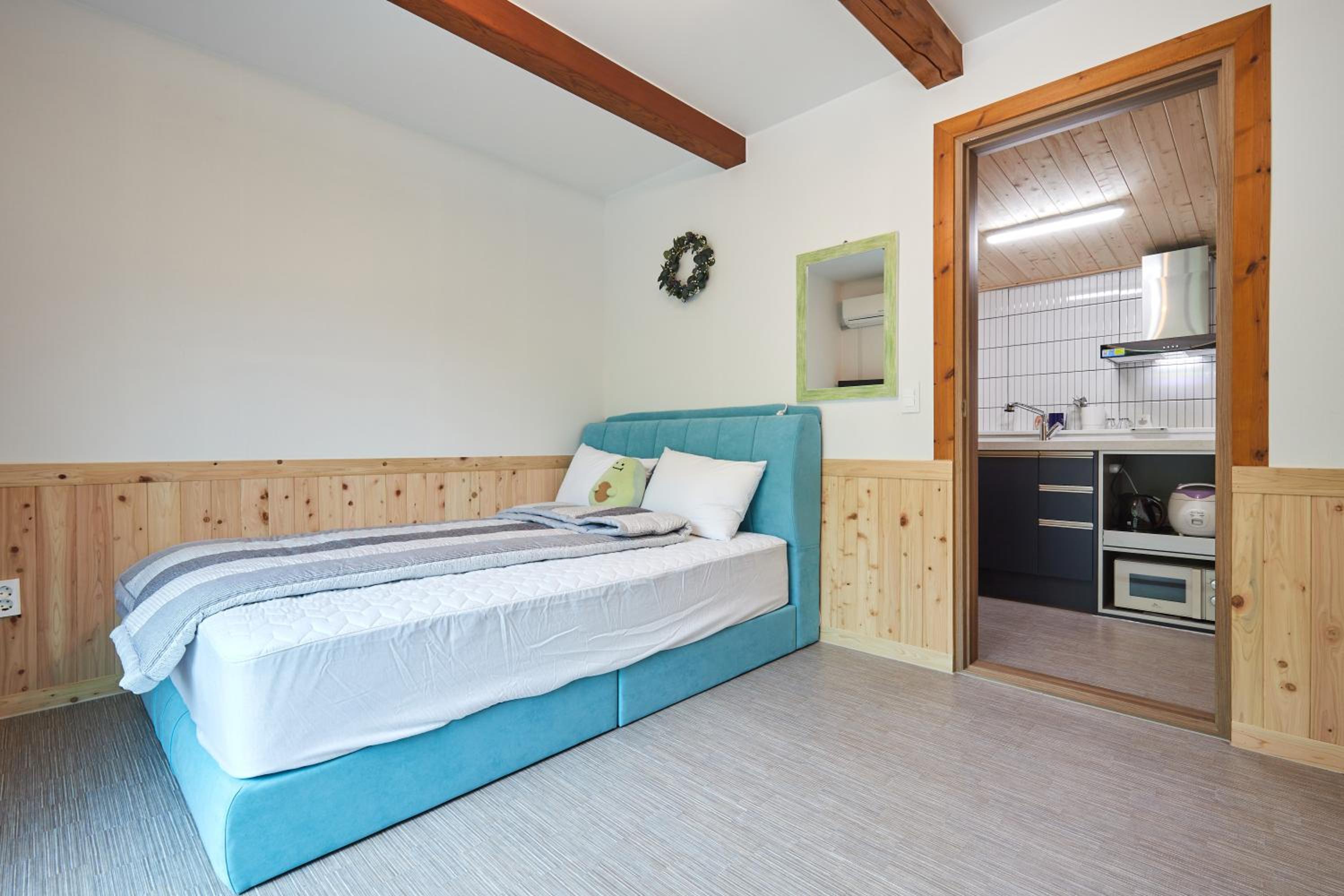 Double Room 4 photo 3