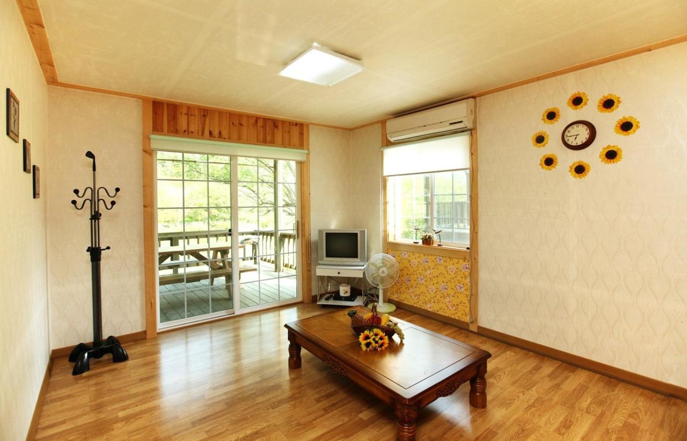 Family Room photo 1