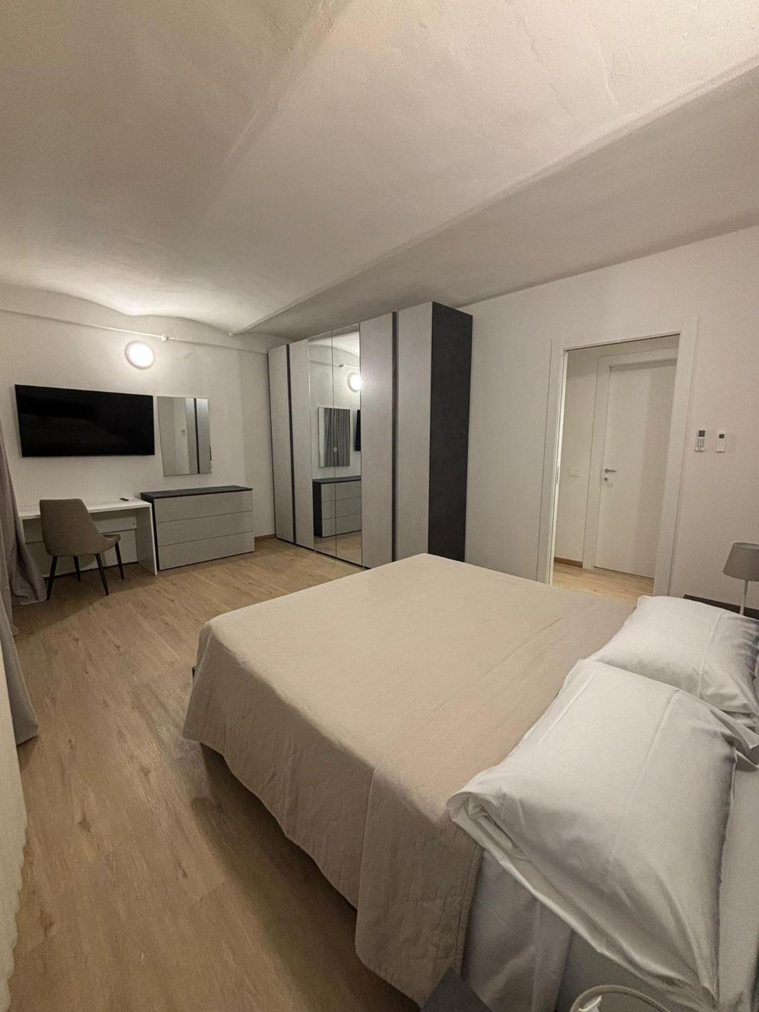 Two-Bedroom Deluxe Apartment - Annex photo 3