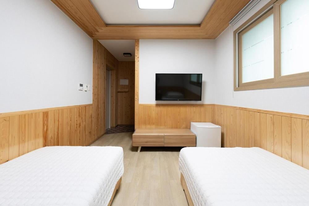 Double or Twin Room - Photo 2