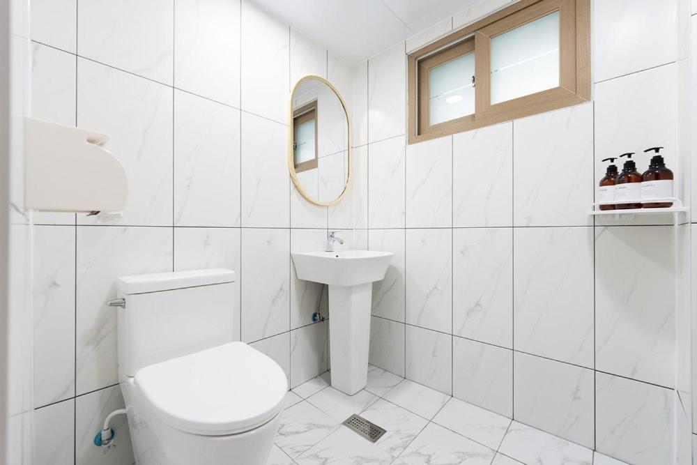 Double or Twin Room - Photo 7