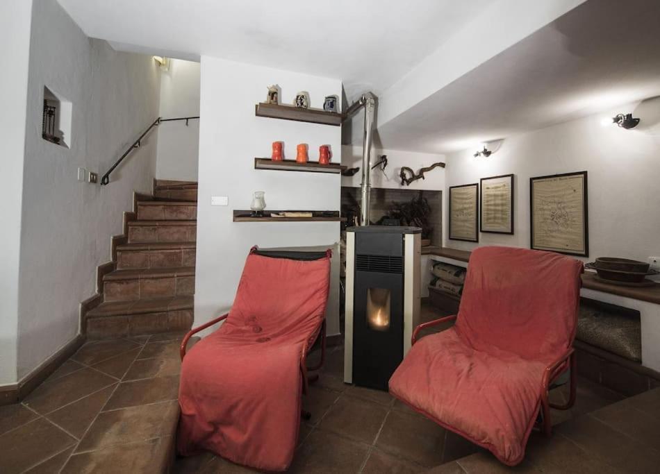 Three-Bedroom House photo 3