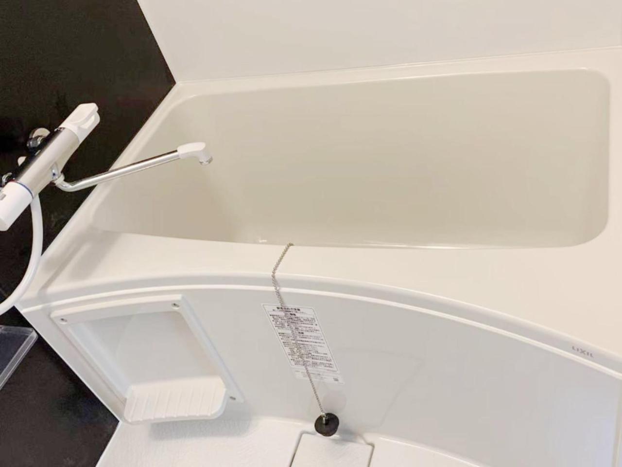 Standard Double or Twin Room with Balcony thumbnail 6