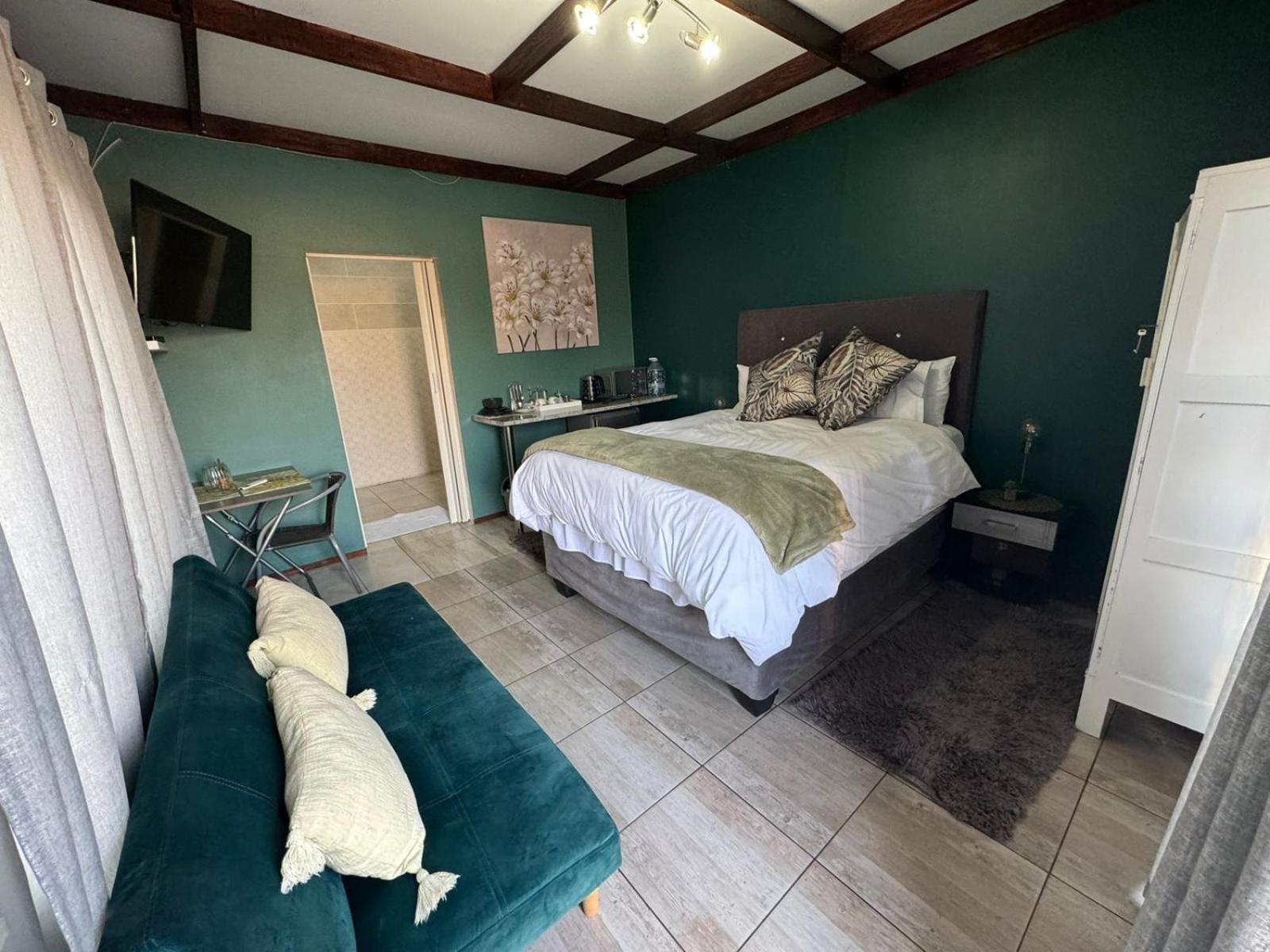 Deluxe Family Room photo 1
