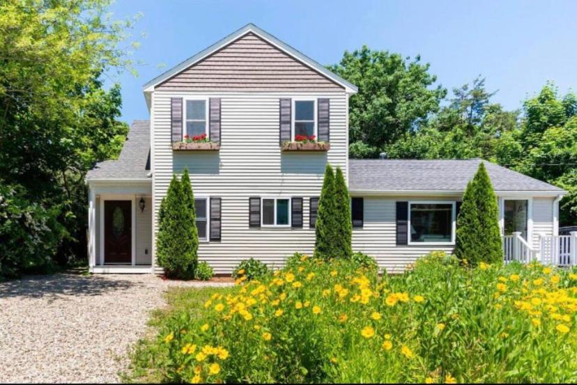 Four-Bedroom House photo 2