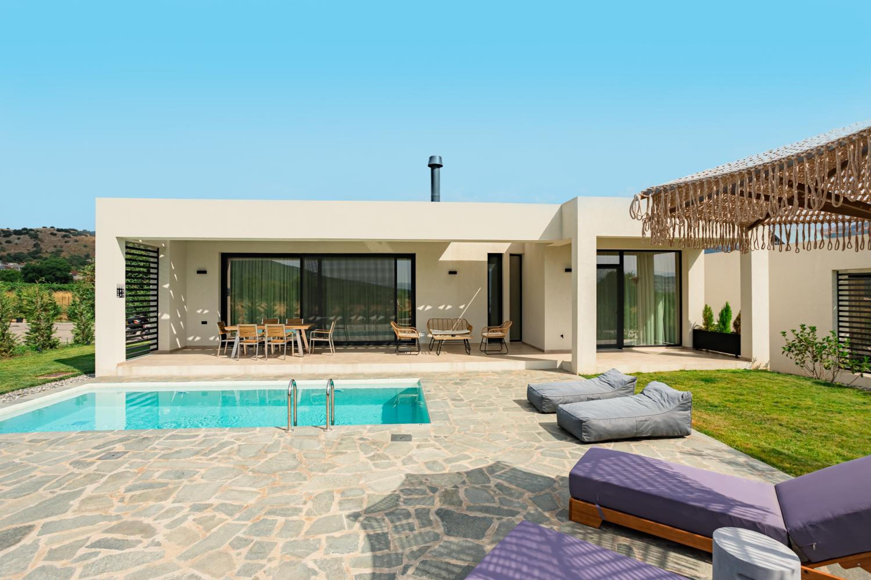 Unique Villa with Private Pool photo 2