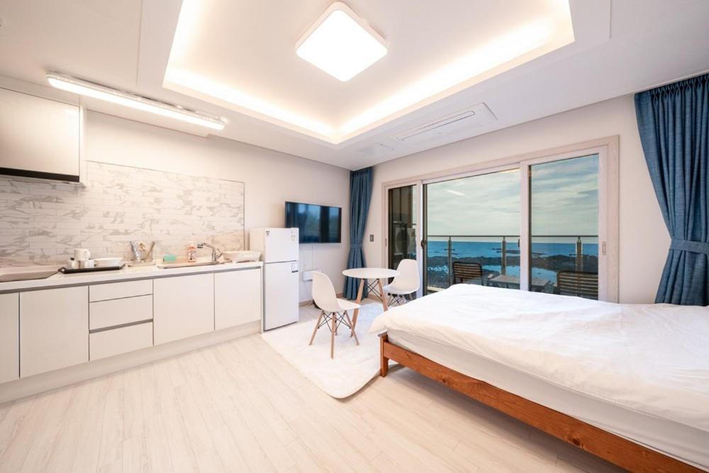 Double Room with Sea View photo 2
