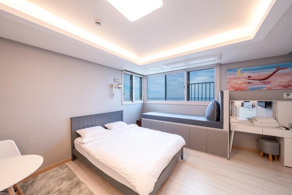Double Room with Sea View photo 2