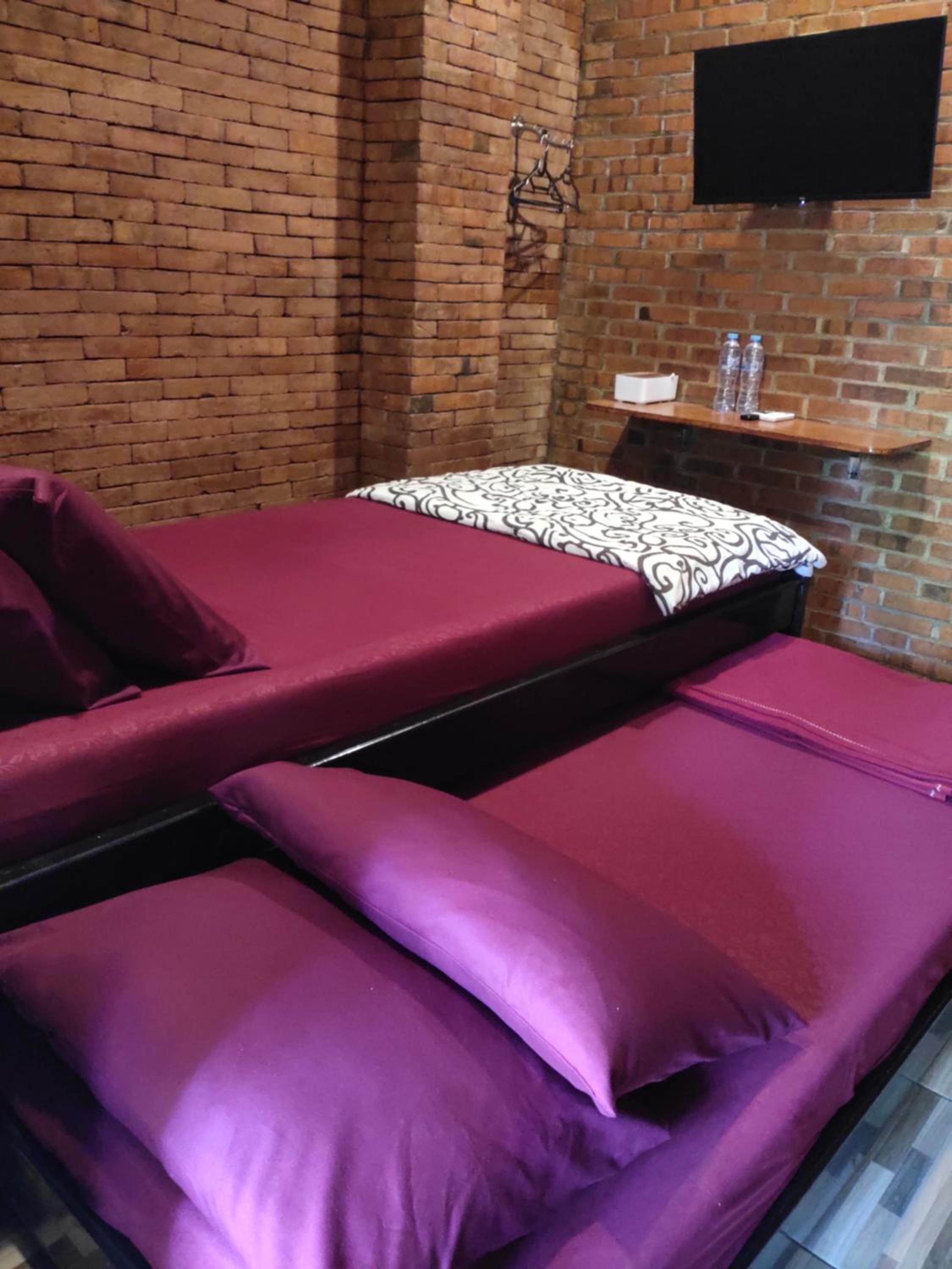 Standard Twin Room - Photo 1