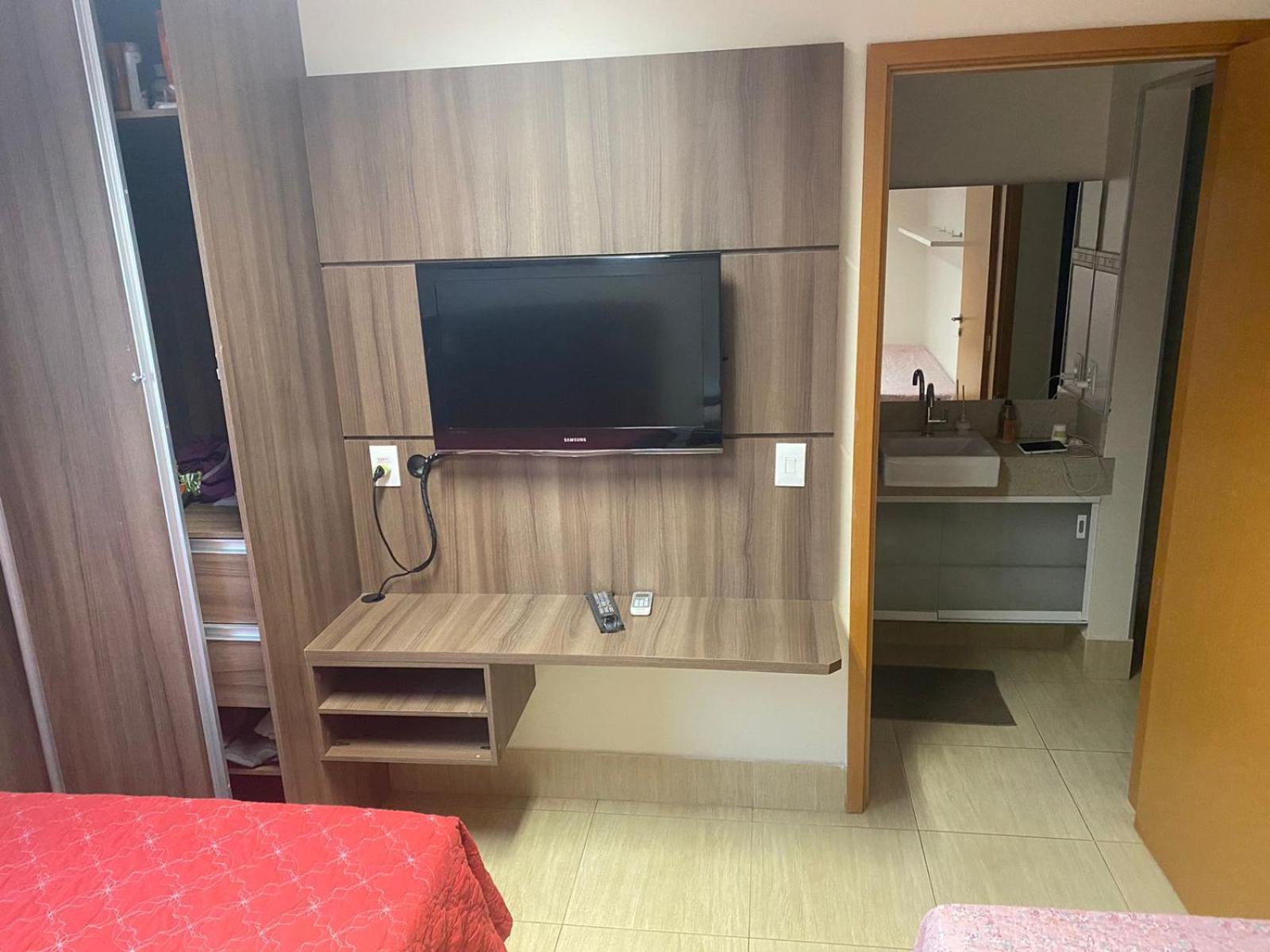 One-Bedroom Apartment - Photo 14