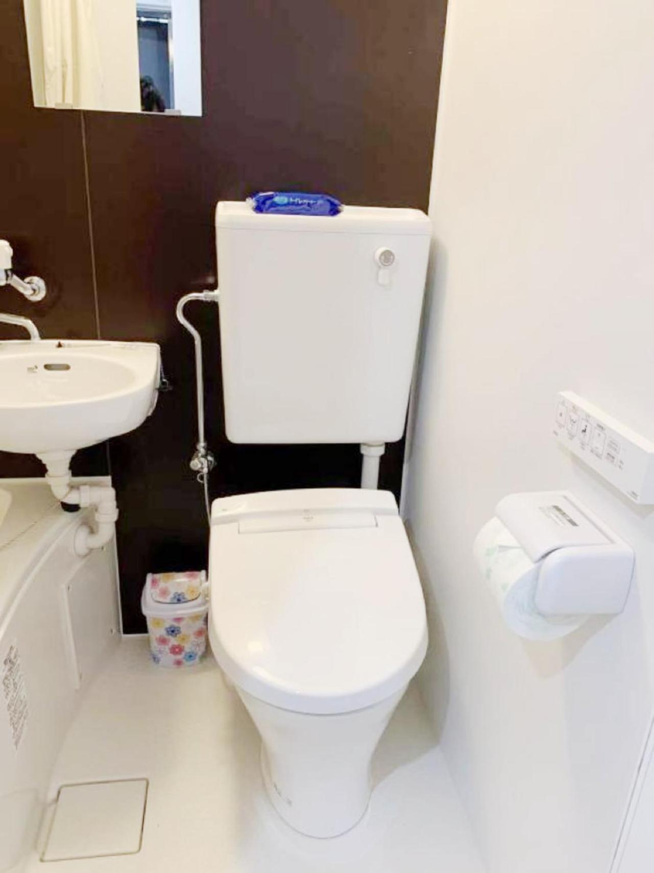 Standard Double or Twin Room thumbnail 6