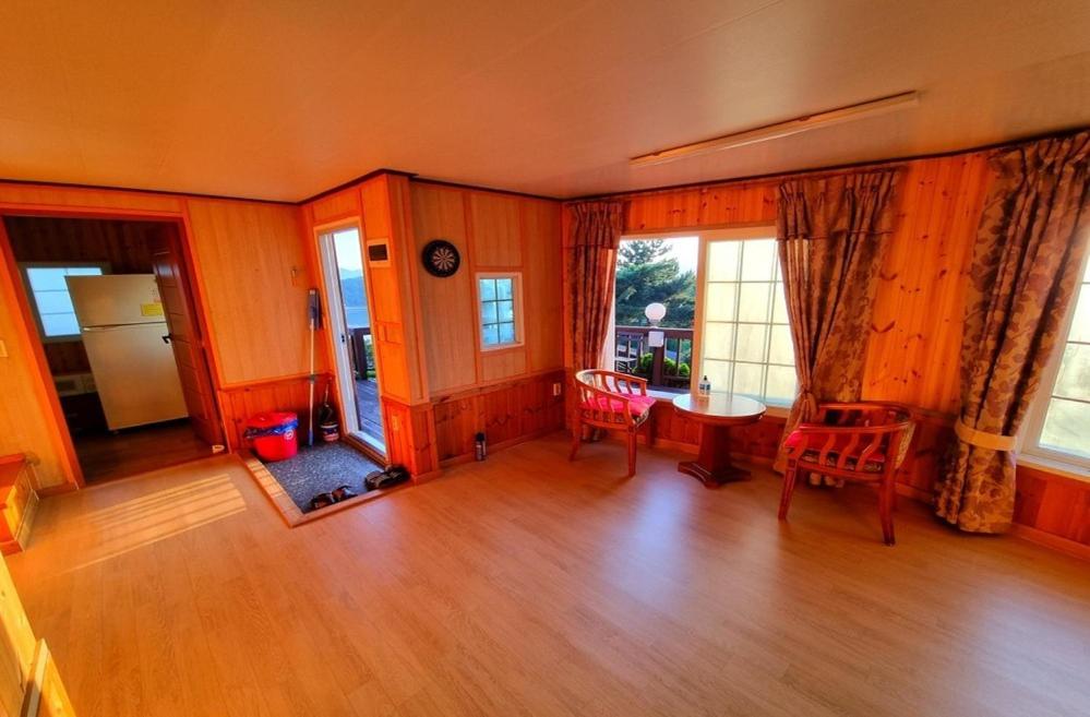 Family Room - Photo 12