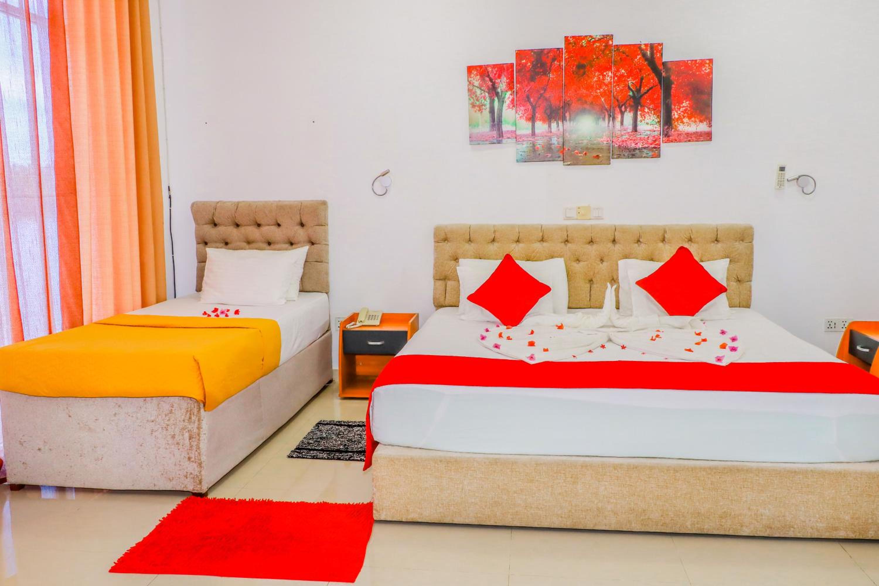 King Suite with Balcony photo 1