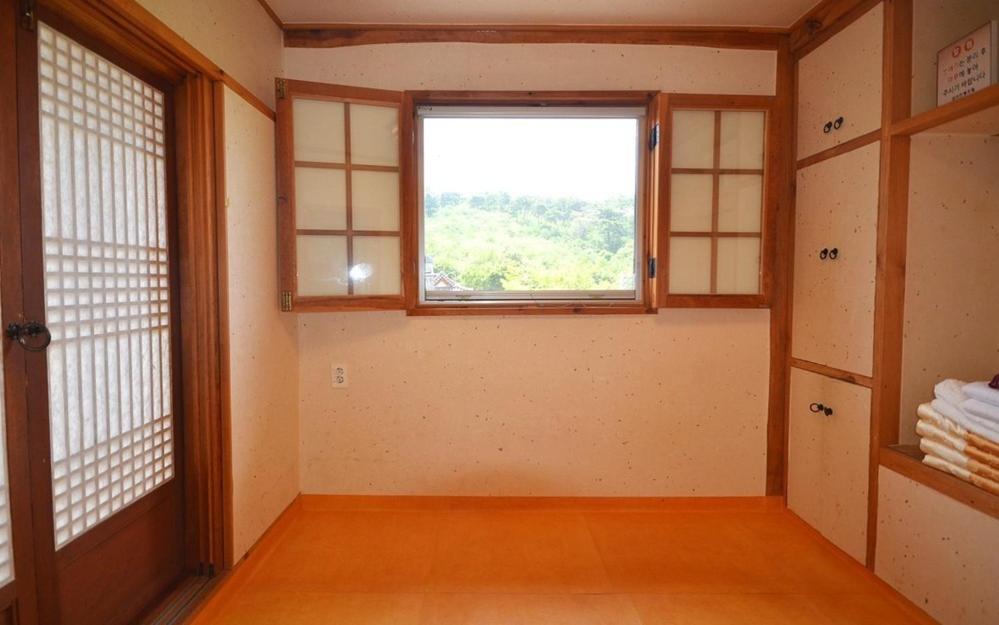 Double Room - Photo 6