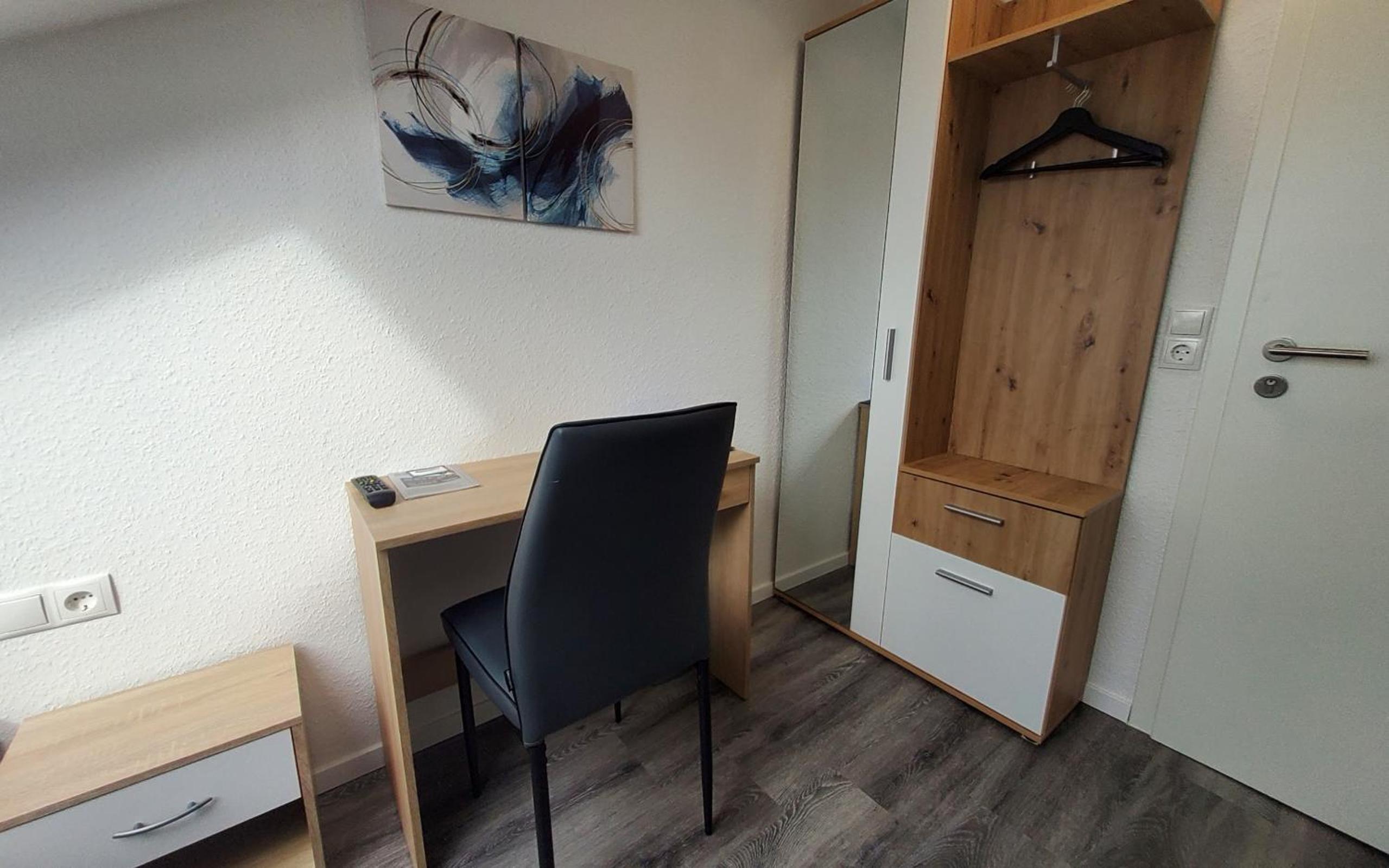 Standard Single Room with Shower photo 2