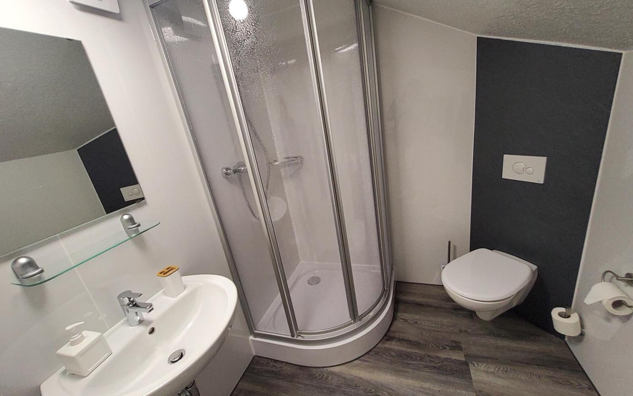 Standard Single Room with Shower