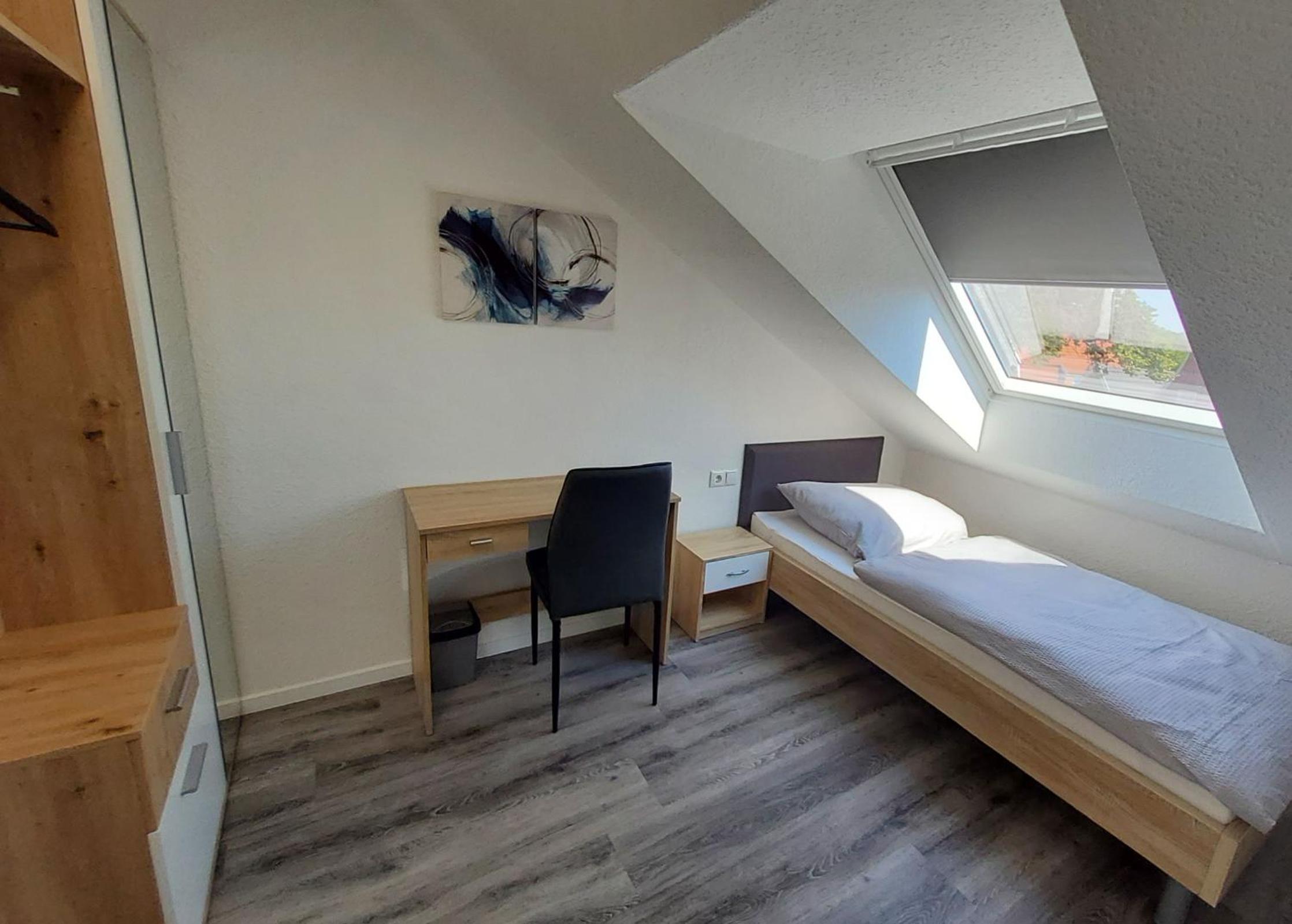 Standard Single Room with Shower