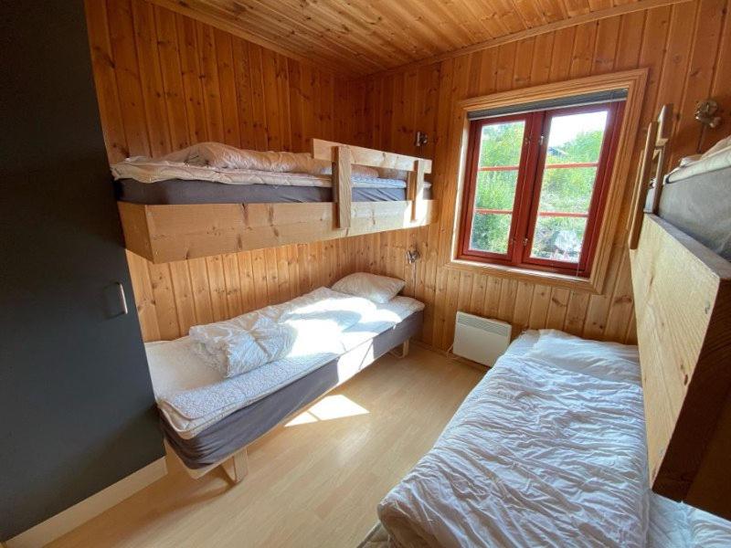 Apartment with Balcony - Photo 9