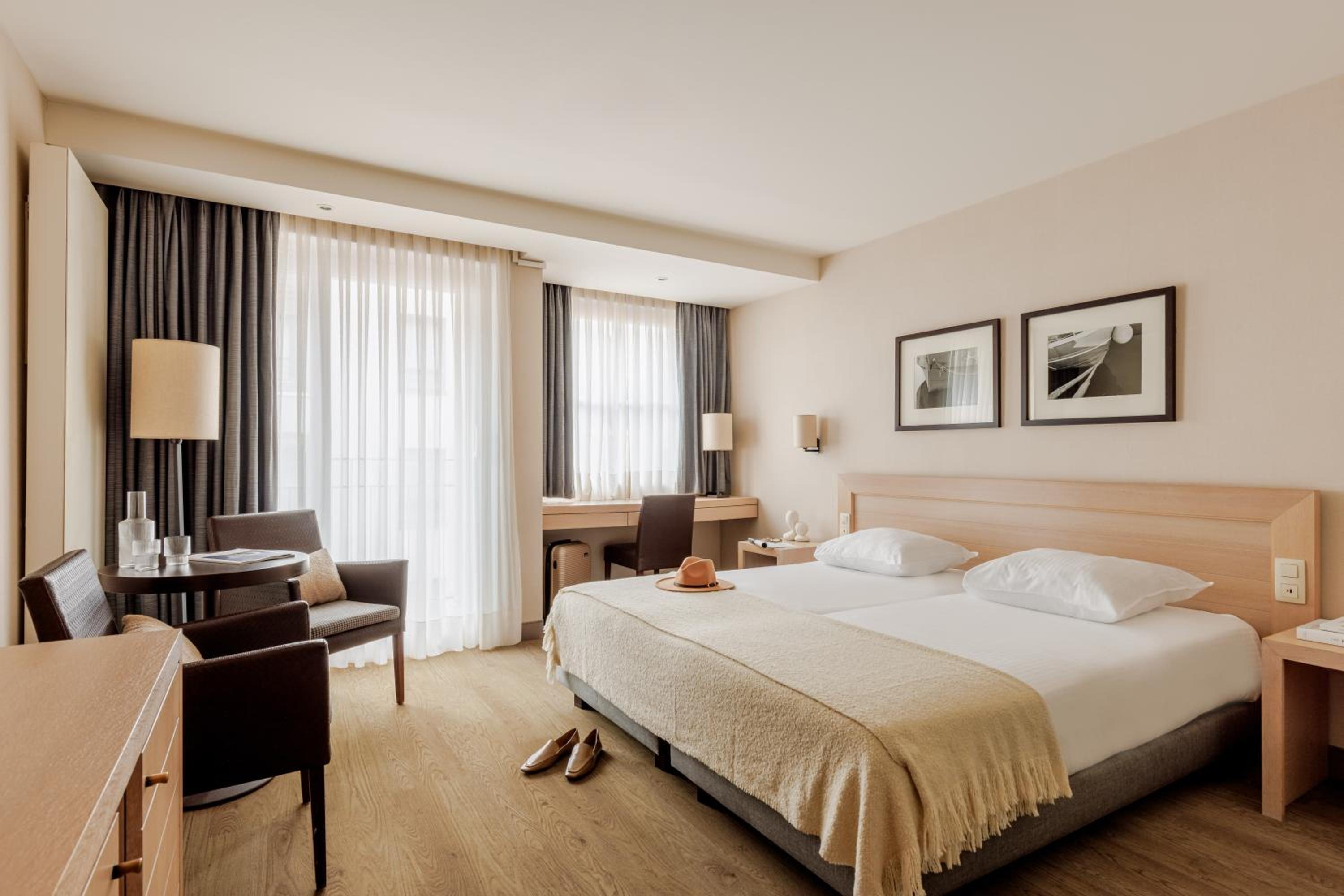 Deluxe Room - Photo 9