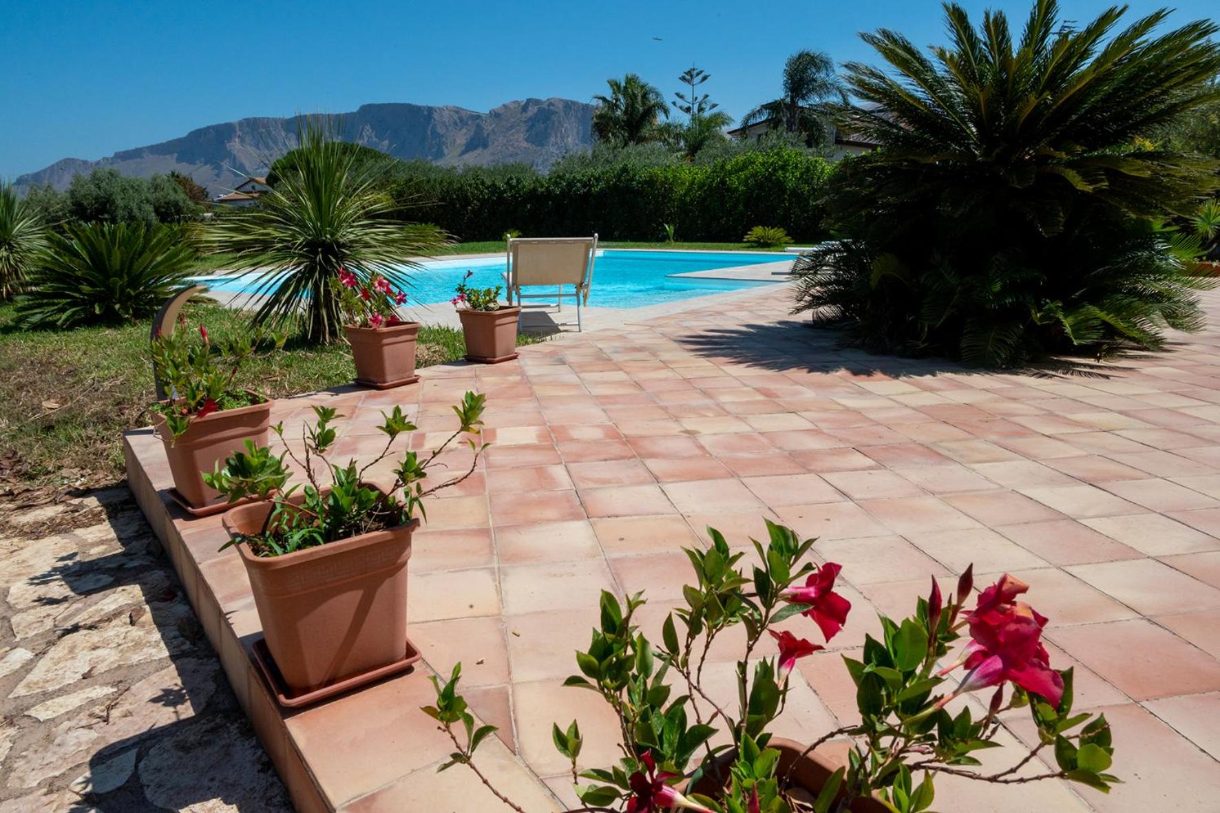 Villa photo 3
