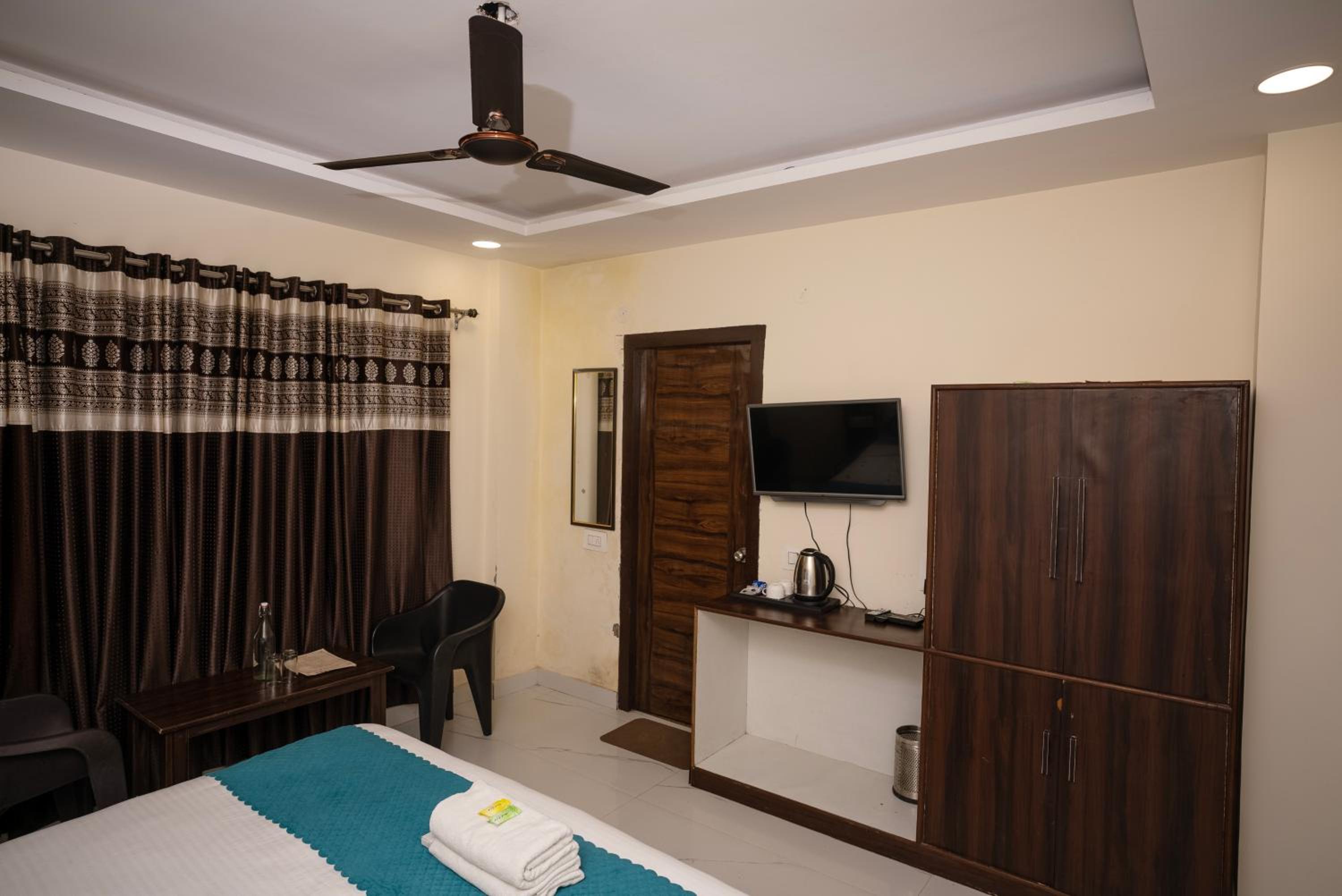 Deluxe Double Room photo 3