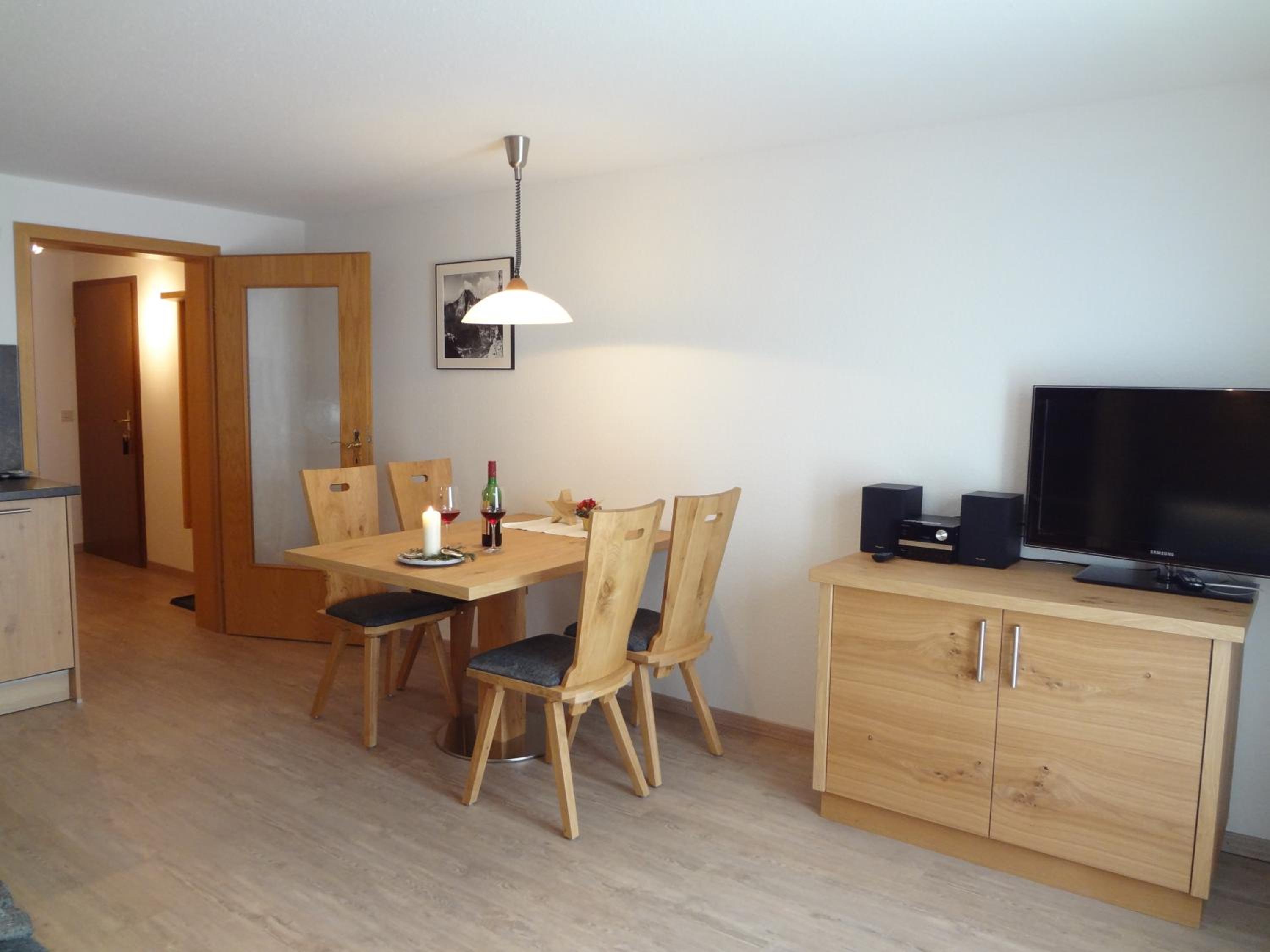 Apartment with Balcony photo 2