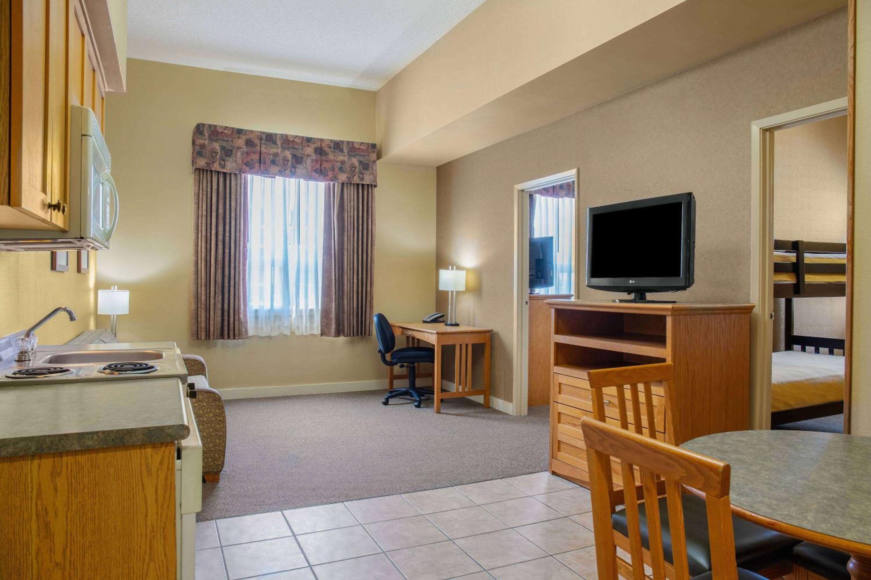 Family Suite - Photo 1