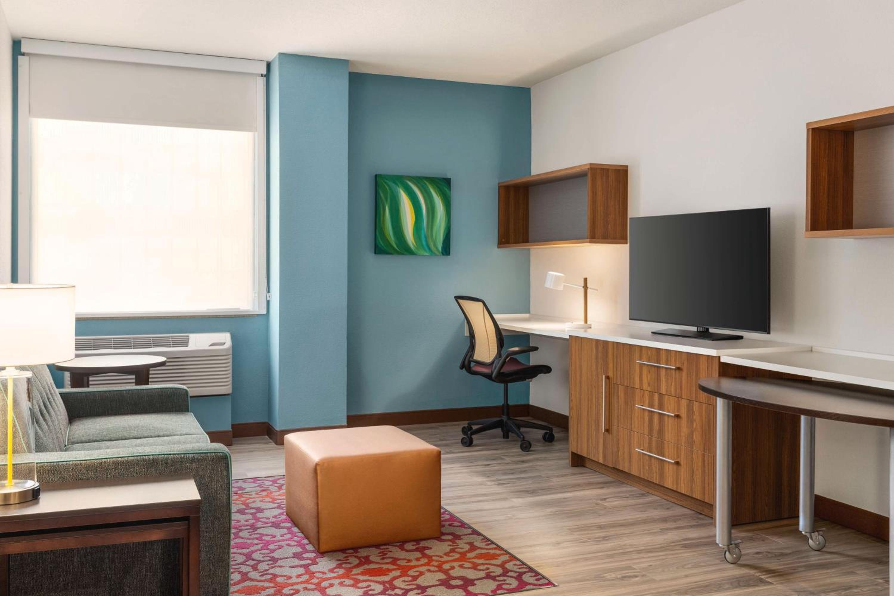 One-Bedroom King Suite - Non-Smoking - Photo 1