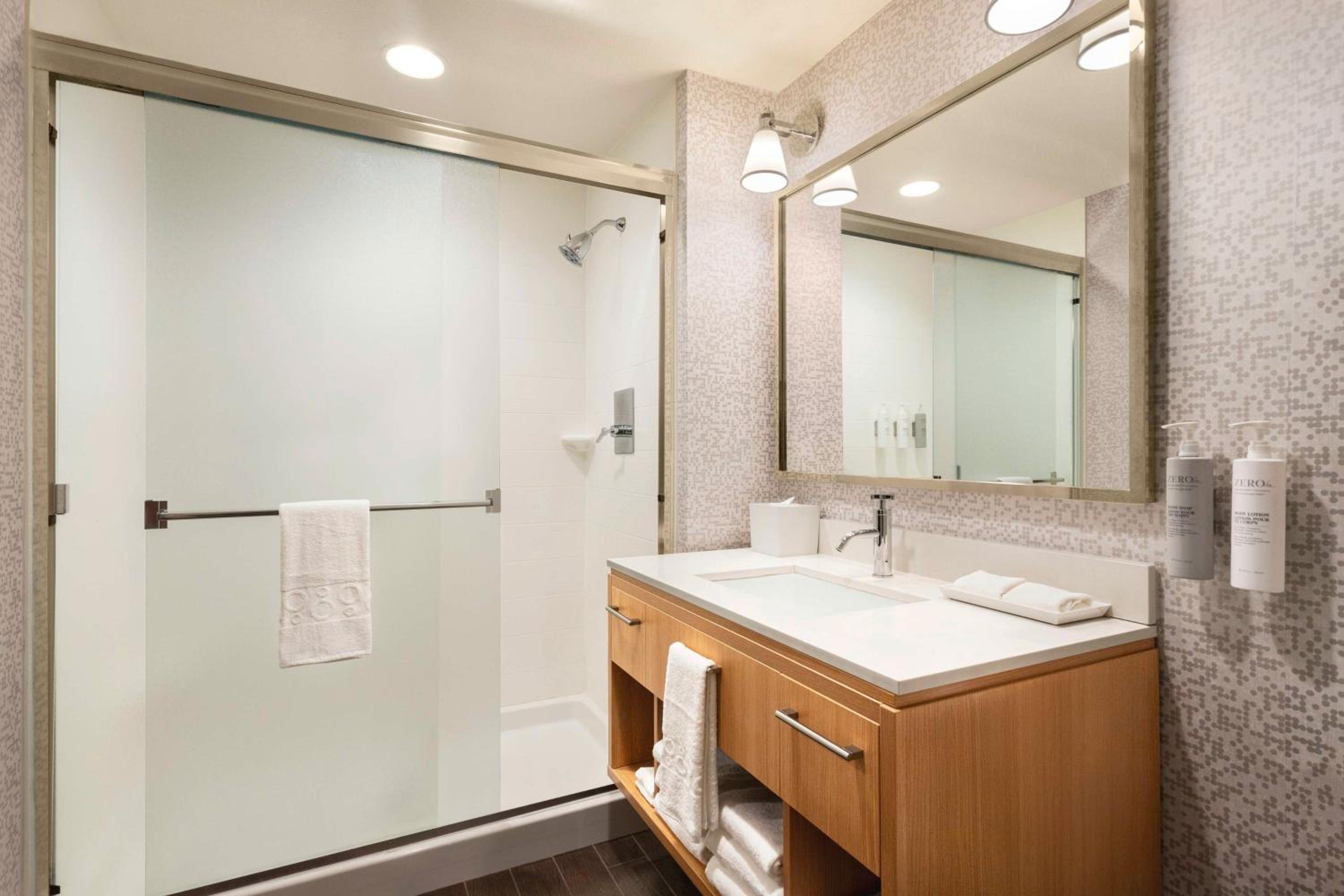 King Studio Suite - Non-Smoking - Photo 5