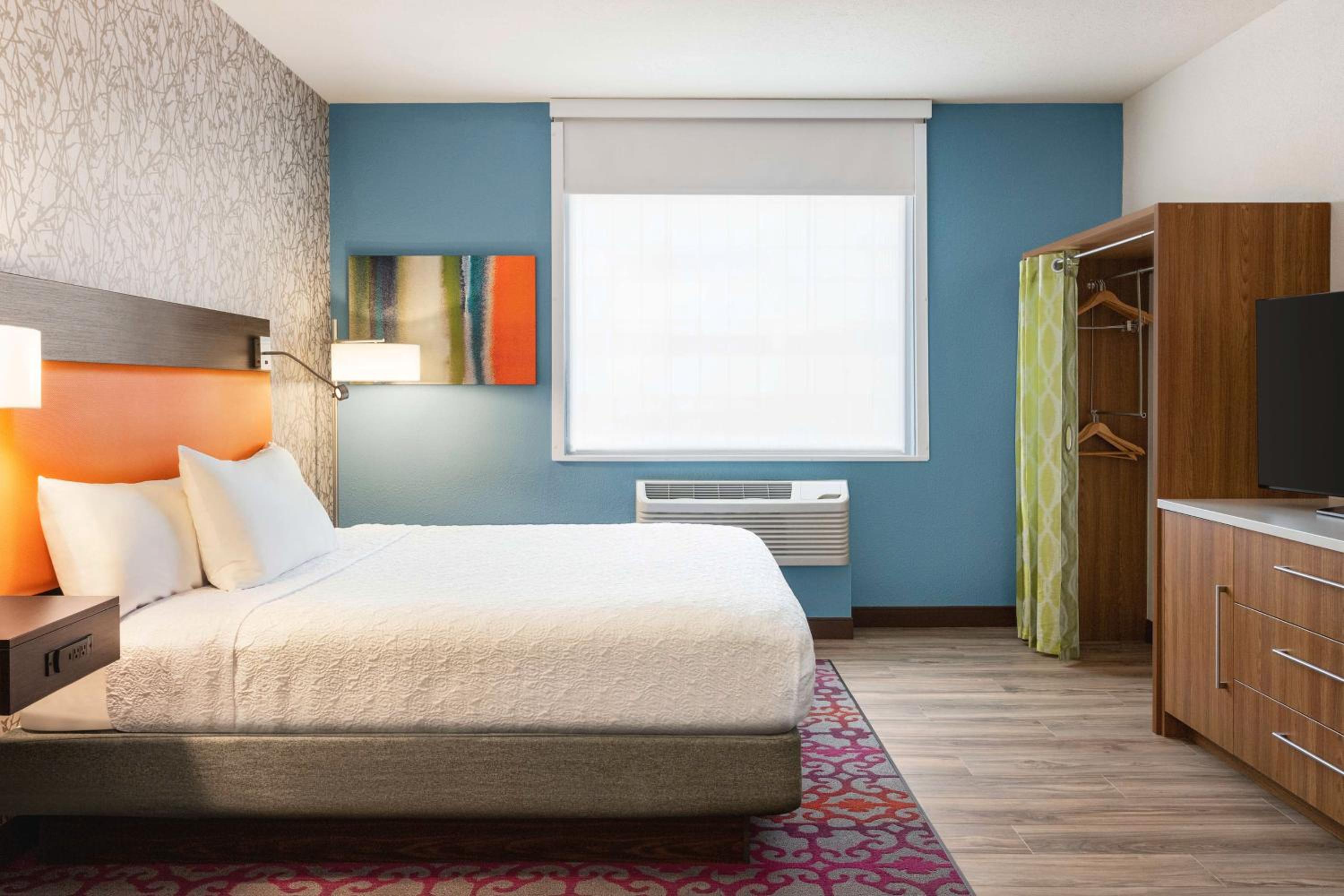 One-Bedroom King Suite - Non-Smoking - Photo 6