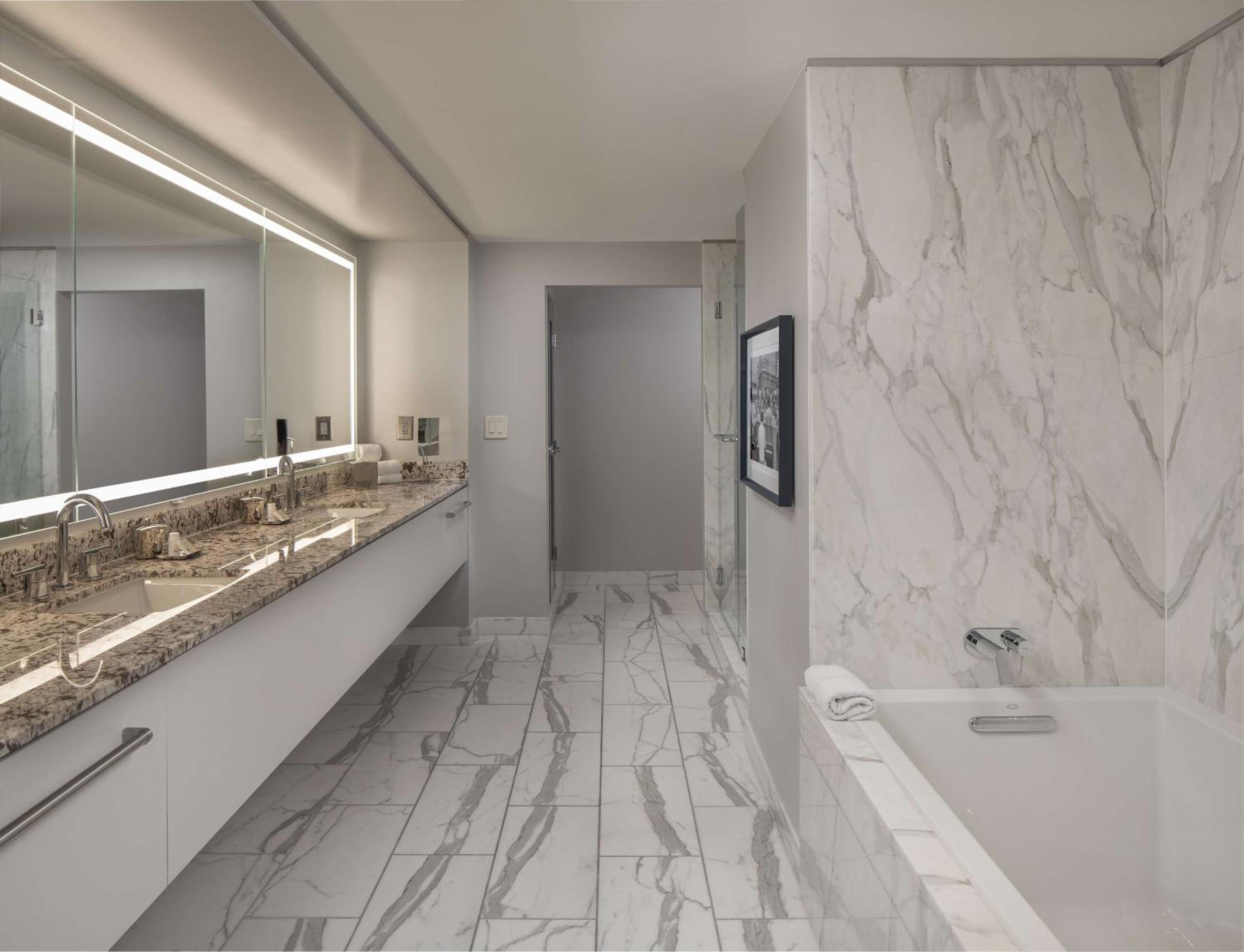 Presidential Suite photo 3