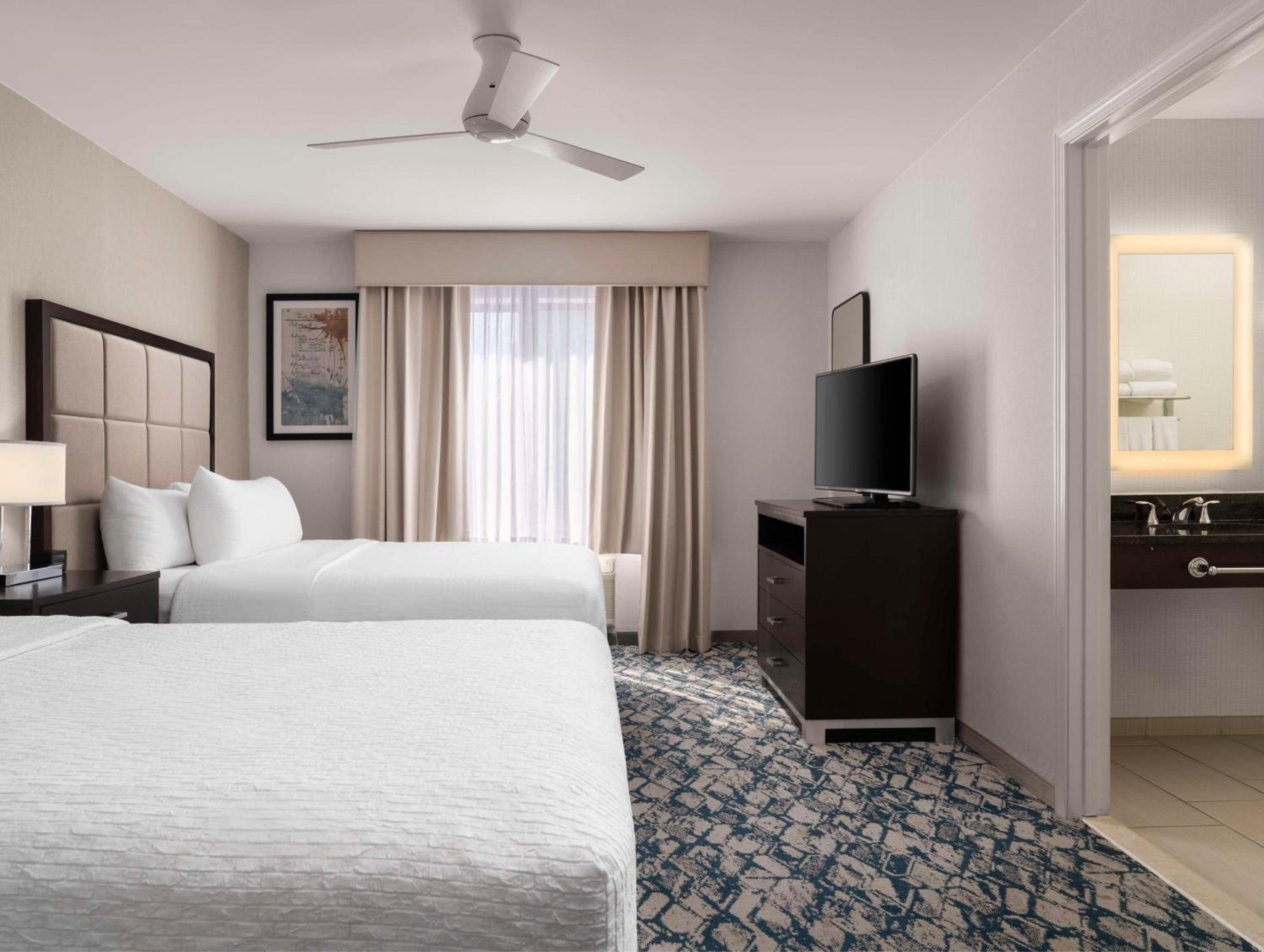 Queen Studio Suite with Two Queen Beds - Non-Smoking