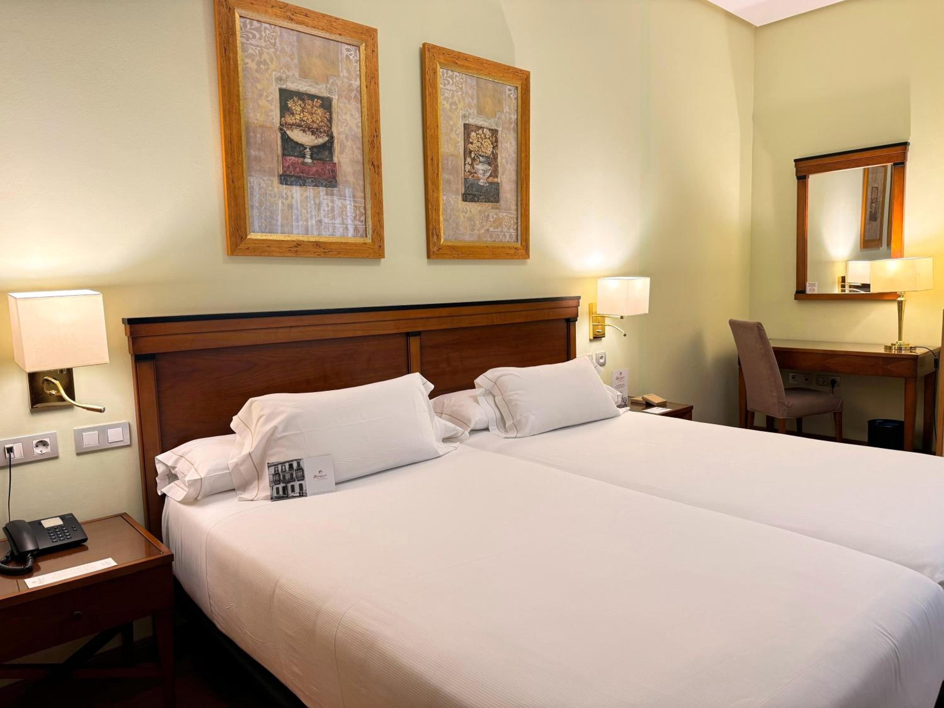 Classic Double Room - Photo 1
