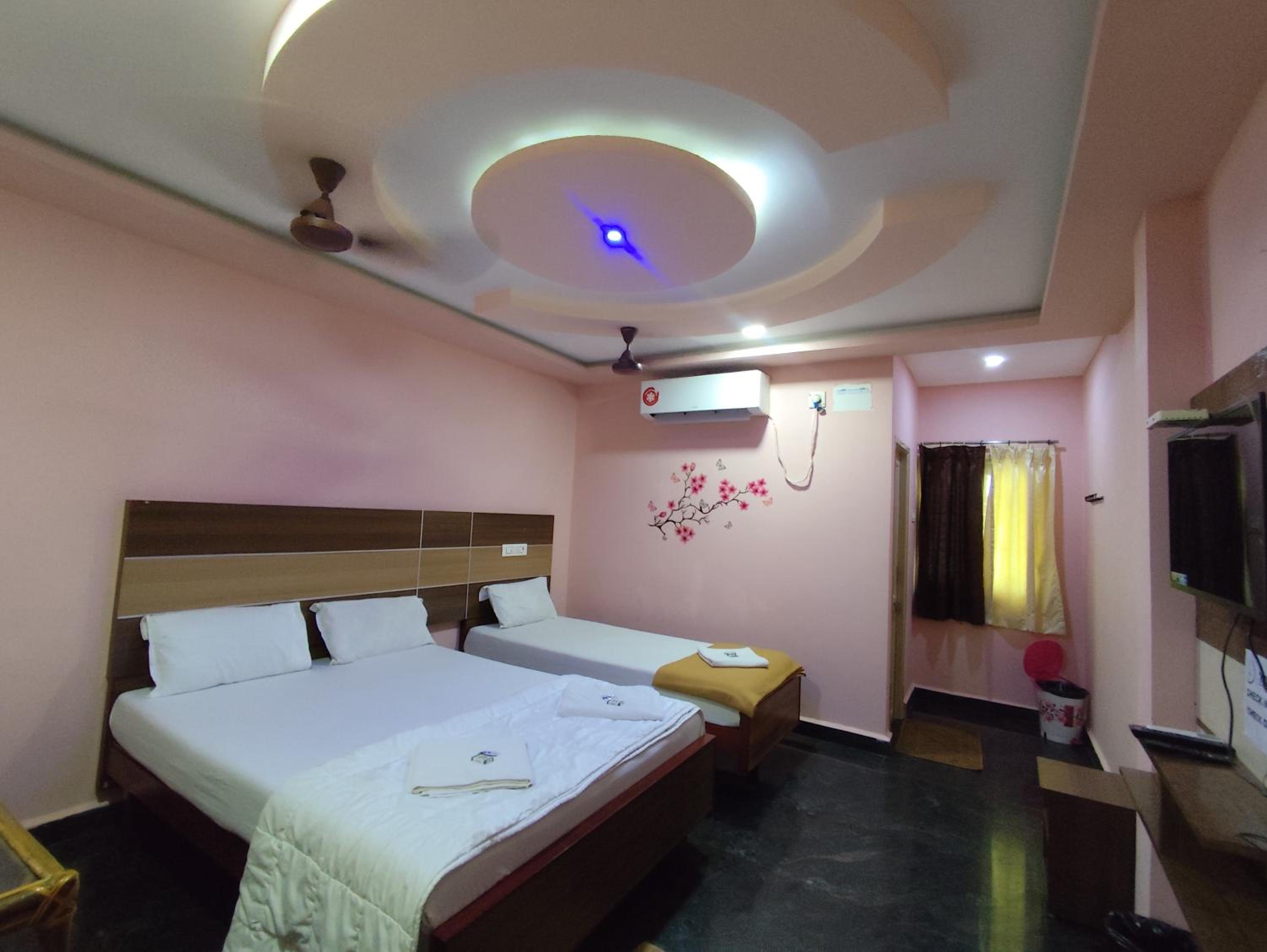 Deluxe Triple Room - Photo 14
